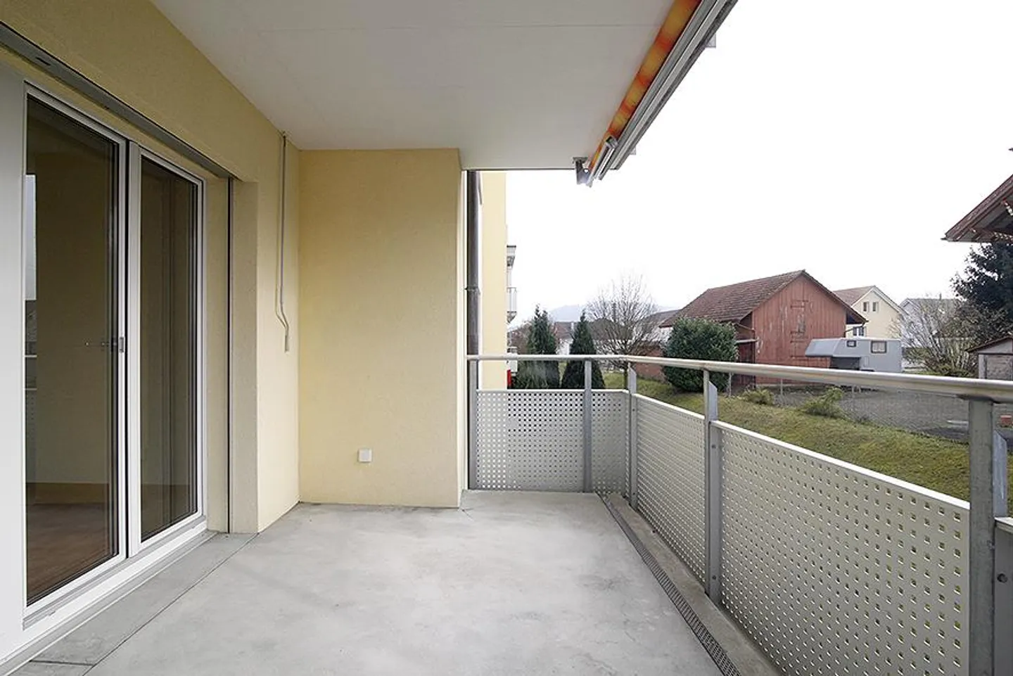 Your apartment in green Embrach to enjoy! - Photo 10 of 11