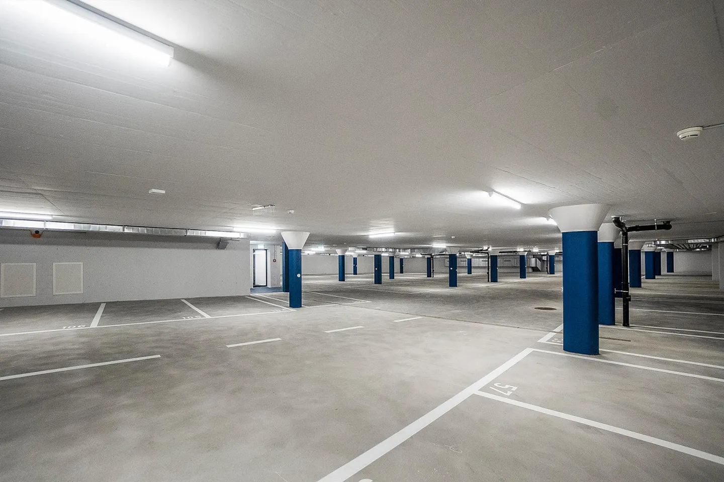 Tiefgaragenplätze zu Verkaufen - Foto 2 von 4