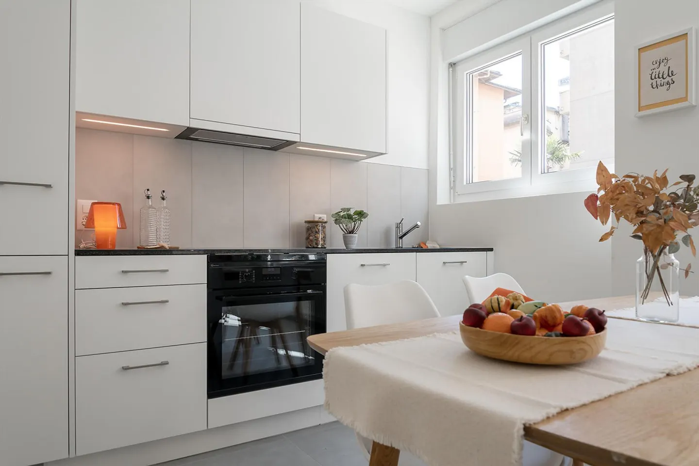 FOR RENT IN RECENTLY RENOVATED BUILDING - Photo 2 of 8