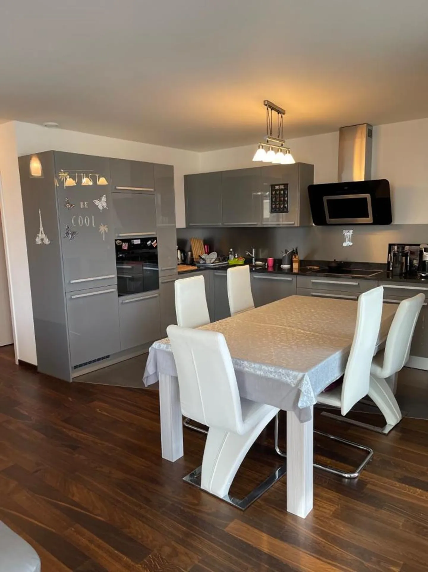 Appartement de 4.5 pièces avec grande terrasse au centre de Montreux - Foto 7 von 10