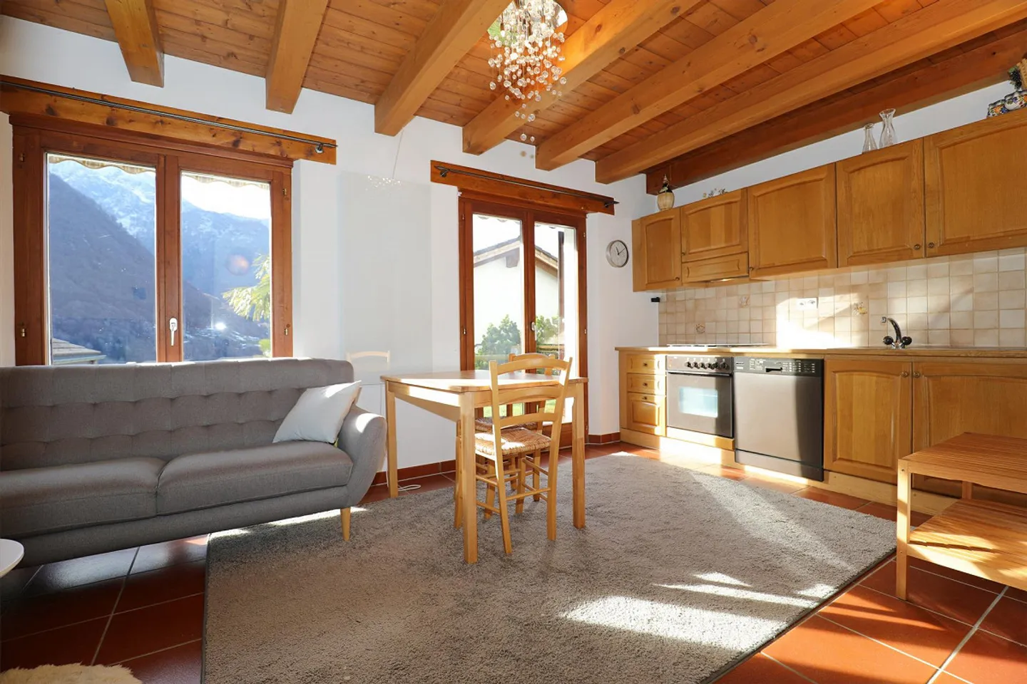 Casa vacanze in posizione tranquilla nel bellissimo Val Morobbia - Foto 6 di 14