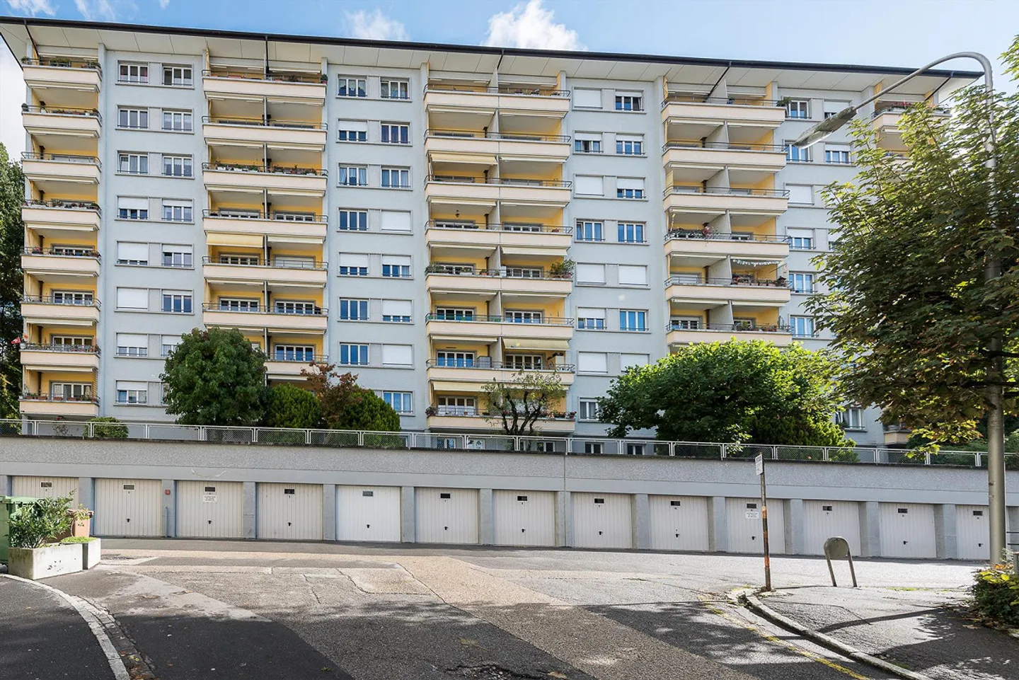 Appartamento in una zona tranquilla vicino al centro città - Foto 2 di 6