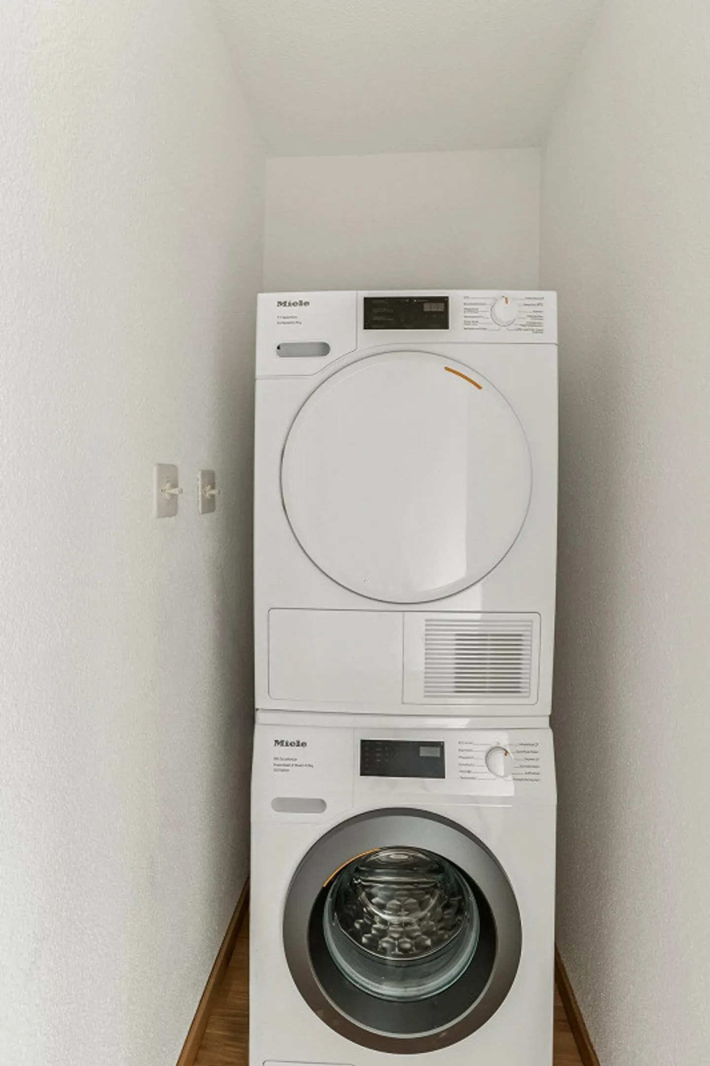 Vivere spazioso vicino all'Uetliberg - Foto 2 di 8