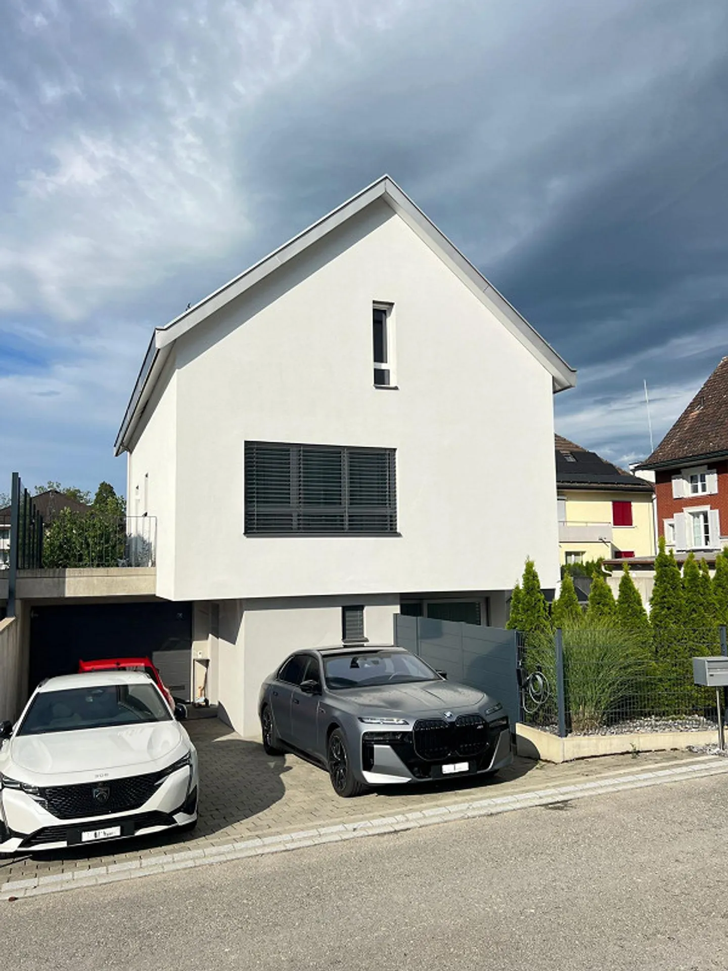 Casa unifamiliare moderna di 5,5 locali con standard di finitura di alta qualità - Foto 2 di 14