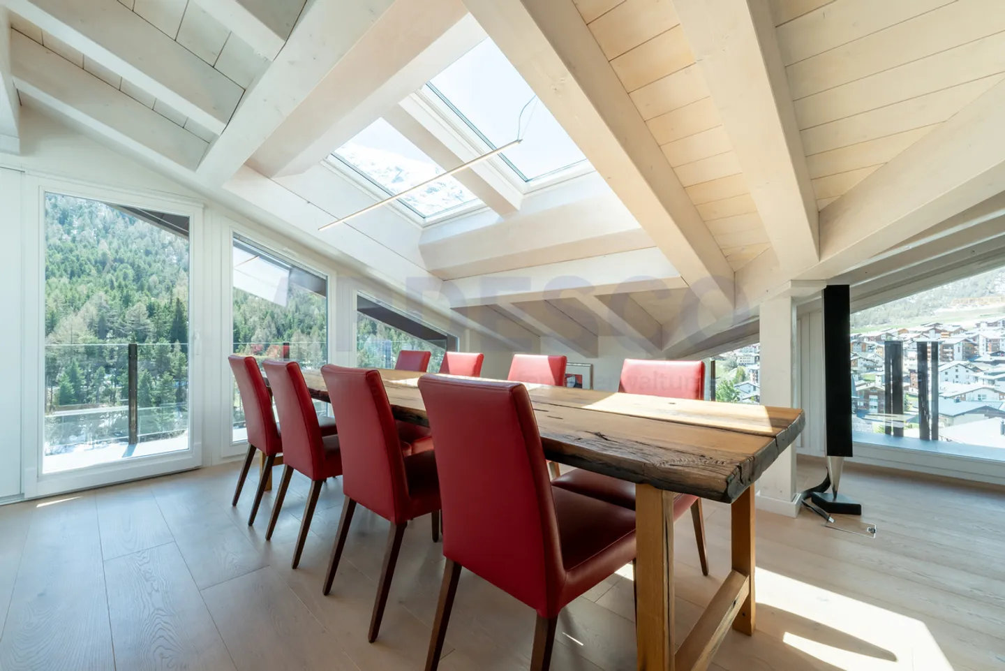 Au-dessus des toits de Saas-Fee - Photo 5 sur 19