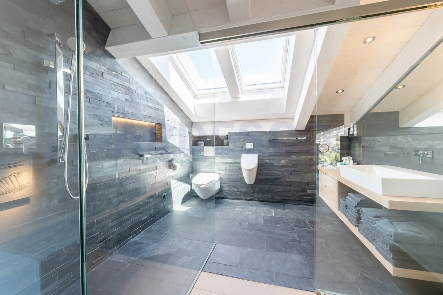 Au-dessus des toits de Saas-Fee - Photo 10 sur 19