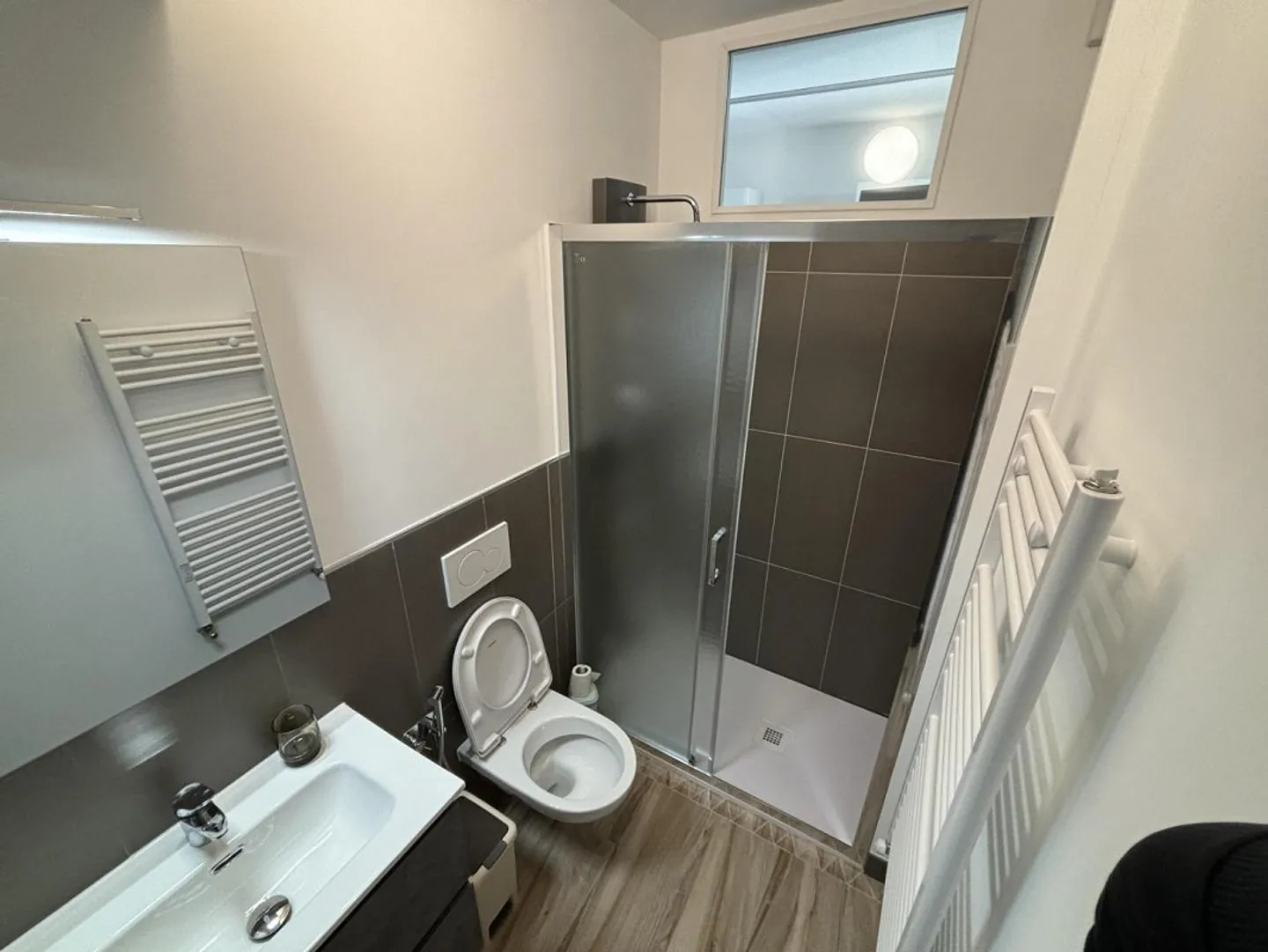 «Appartamento di 2.5 locali moderno, ristrutturato ai Margini di Losone» - Foto 5 di 11