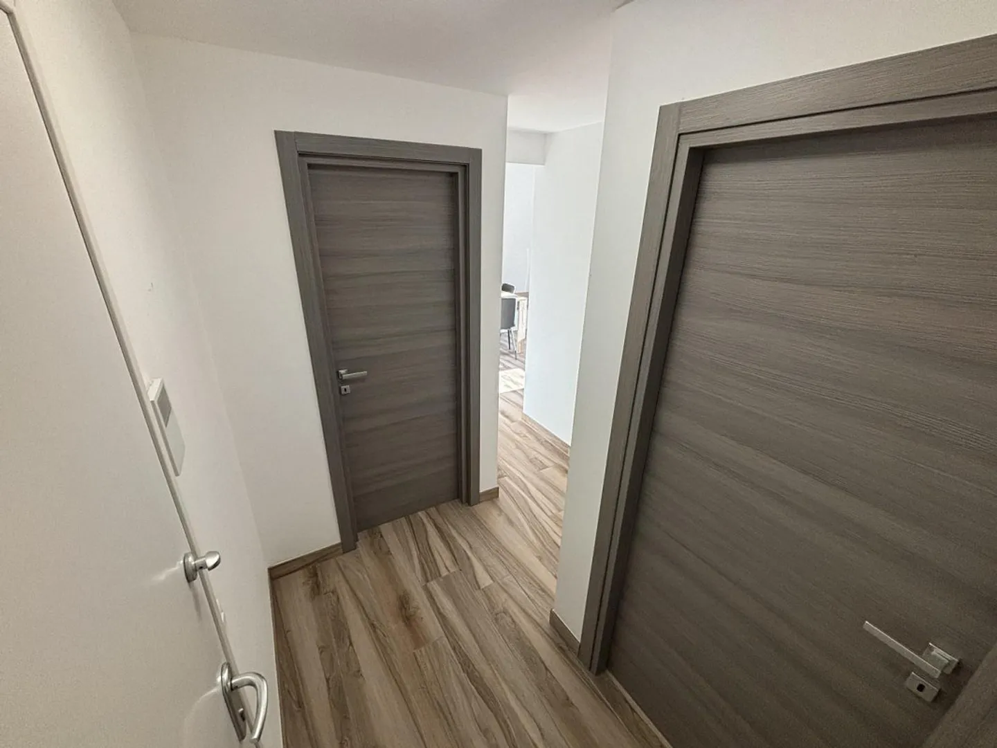 «Appartamento di 2.5 locali moderno, ristrutturato ai Margini di Losone» - Foto 6 di 11