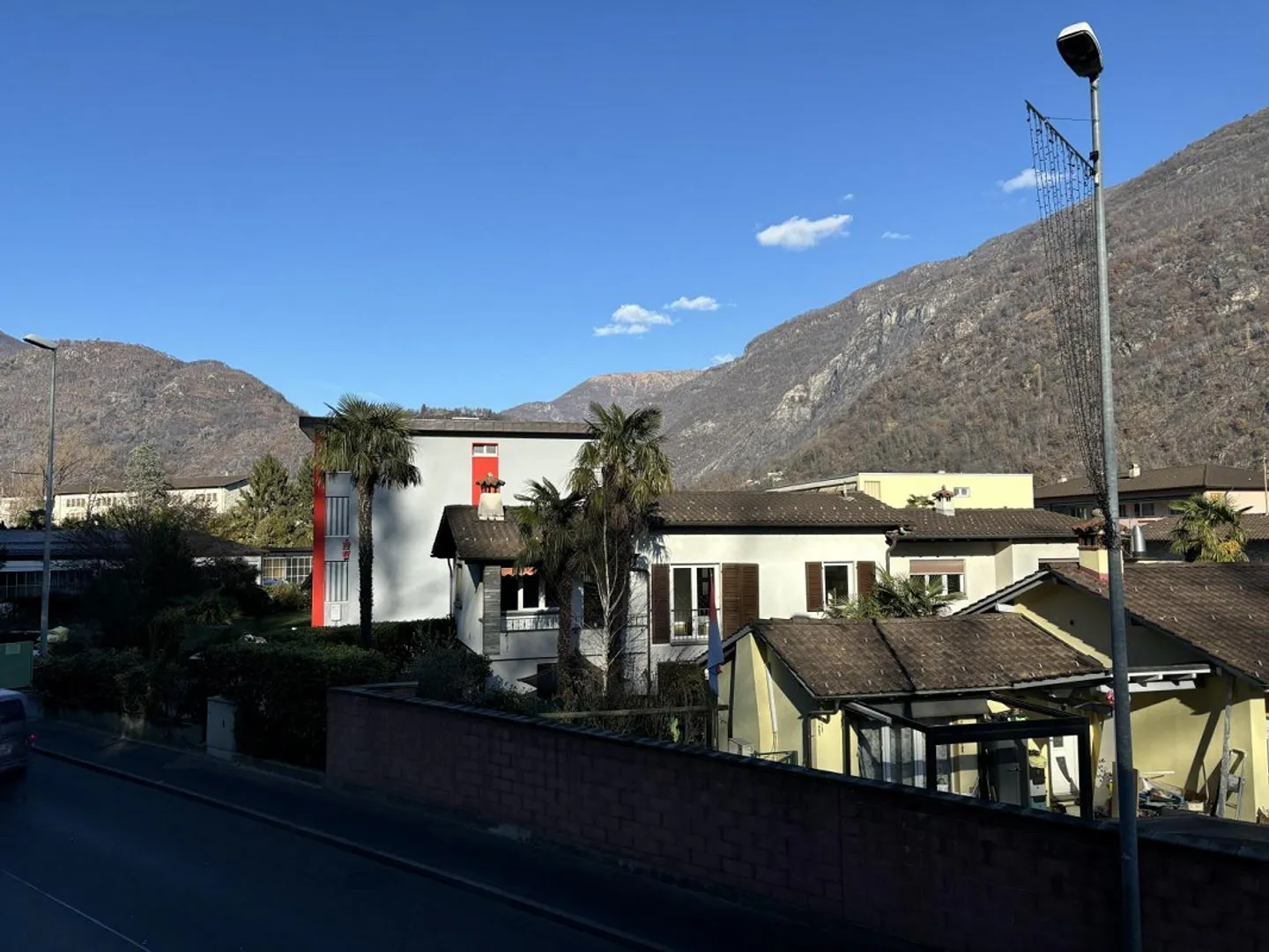 «Appartamento di 2.5 locali moderno, ristrutturato ai Margini di Losone» - Foto 8 di 11
