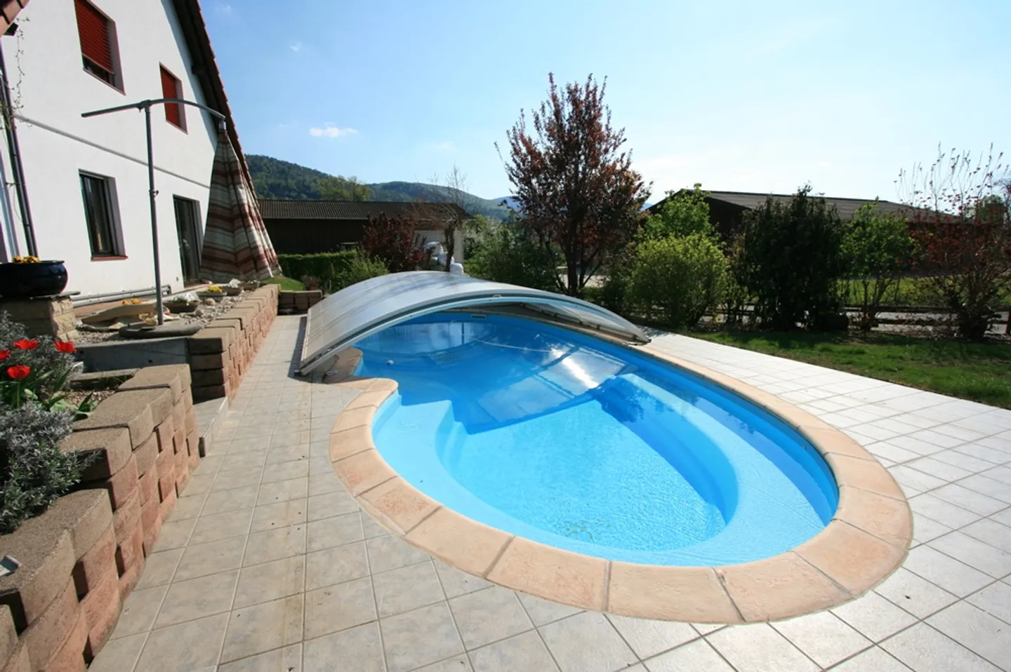 Maison Familiale Charmante avec Piscine - Photo 4 sur 13