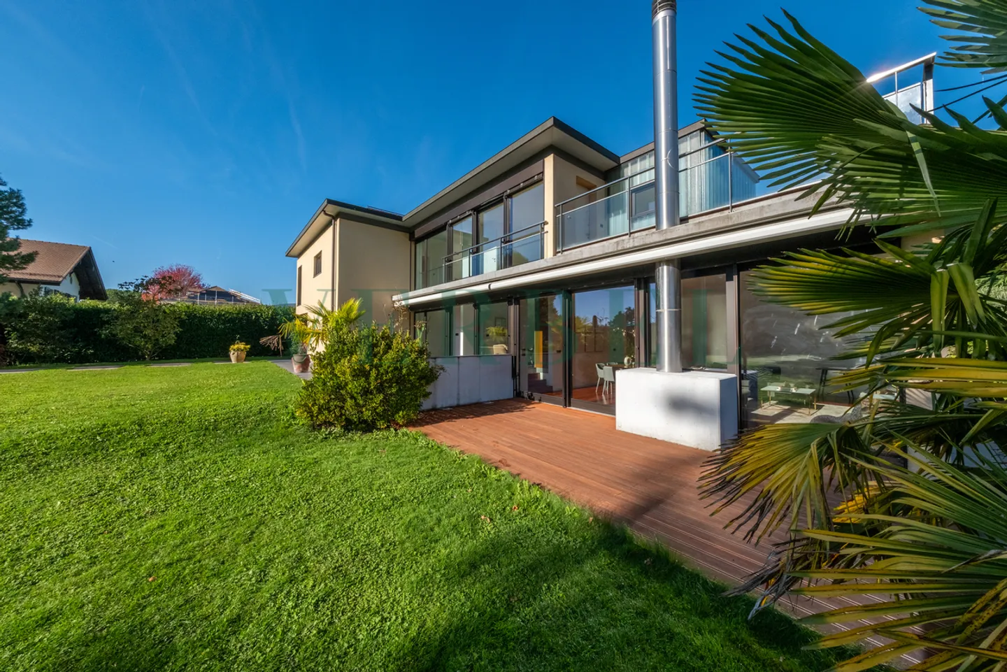 Architect-designed villa in a prestigious neighborhood - Photo 10 of 12