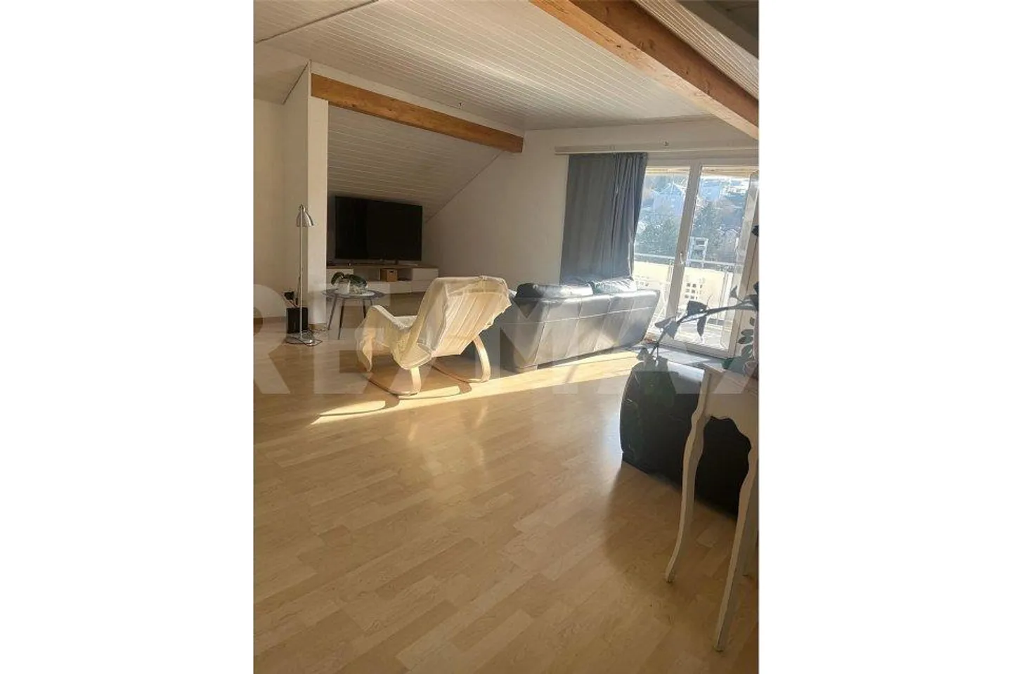 Appartamento mansardato di 5 1/2 stanze - Foto 2 di 7