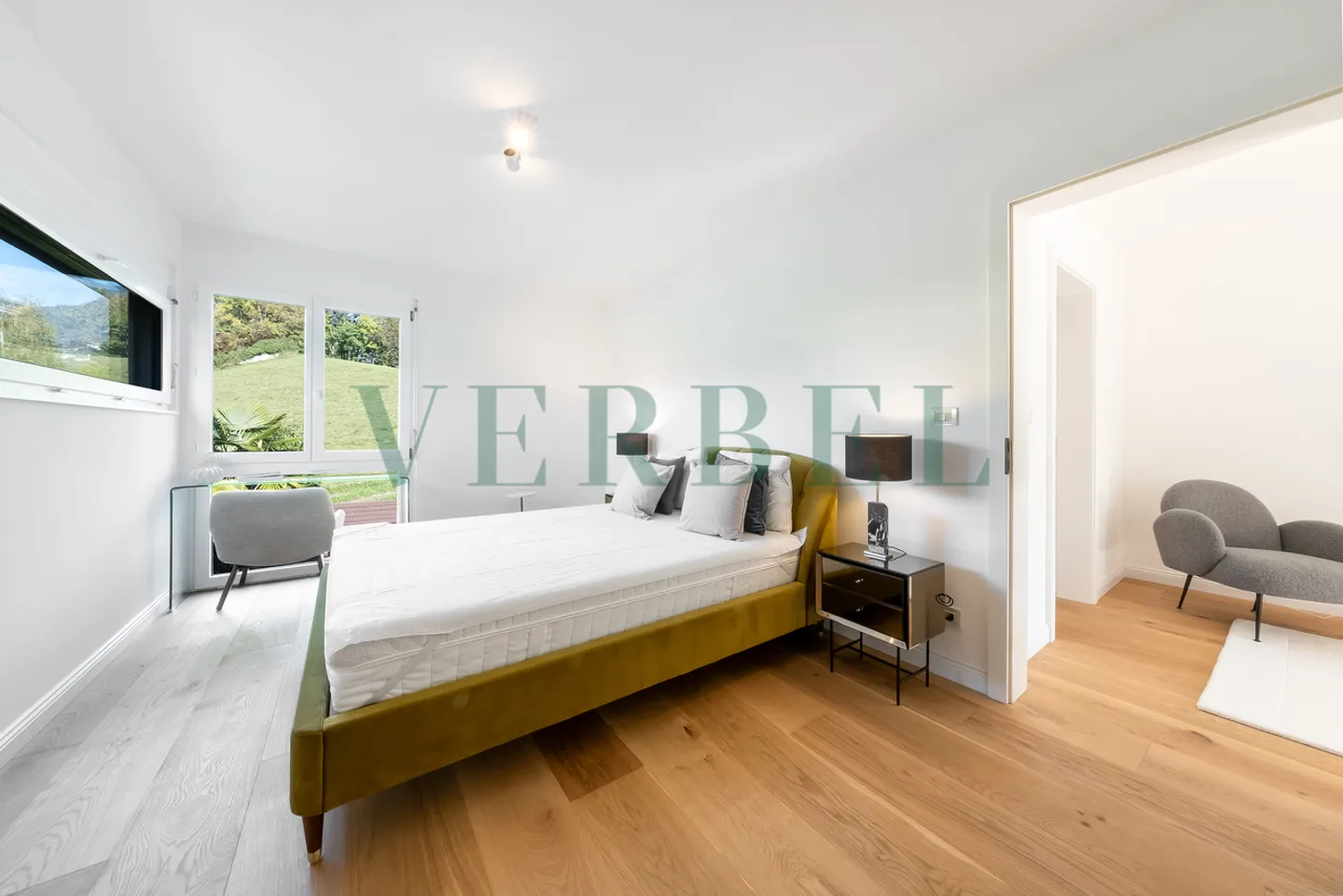 Architect-designed villa in a prestigious neighborhood - Photo 7 of 12