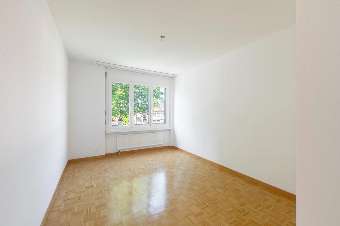 Apartment near the center on Schäferweg - Photo 3 of 8