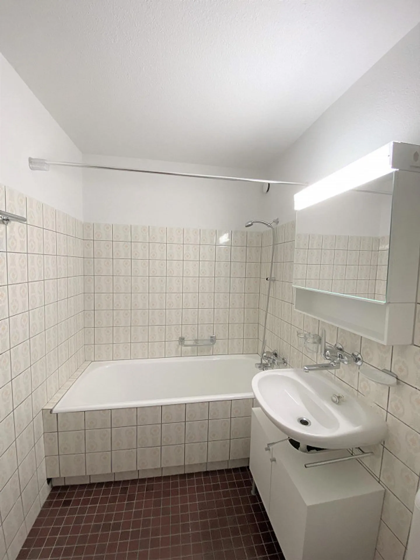 Helle 2½-Zimmerwohnung zum vemieten! - Foto 6 von 7