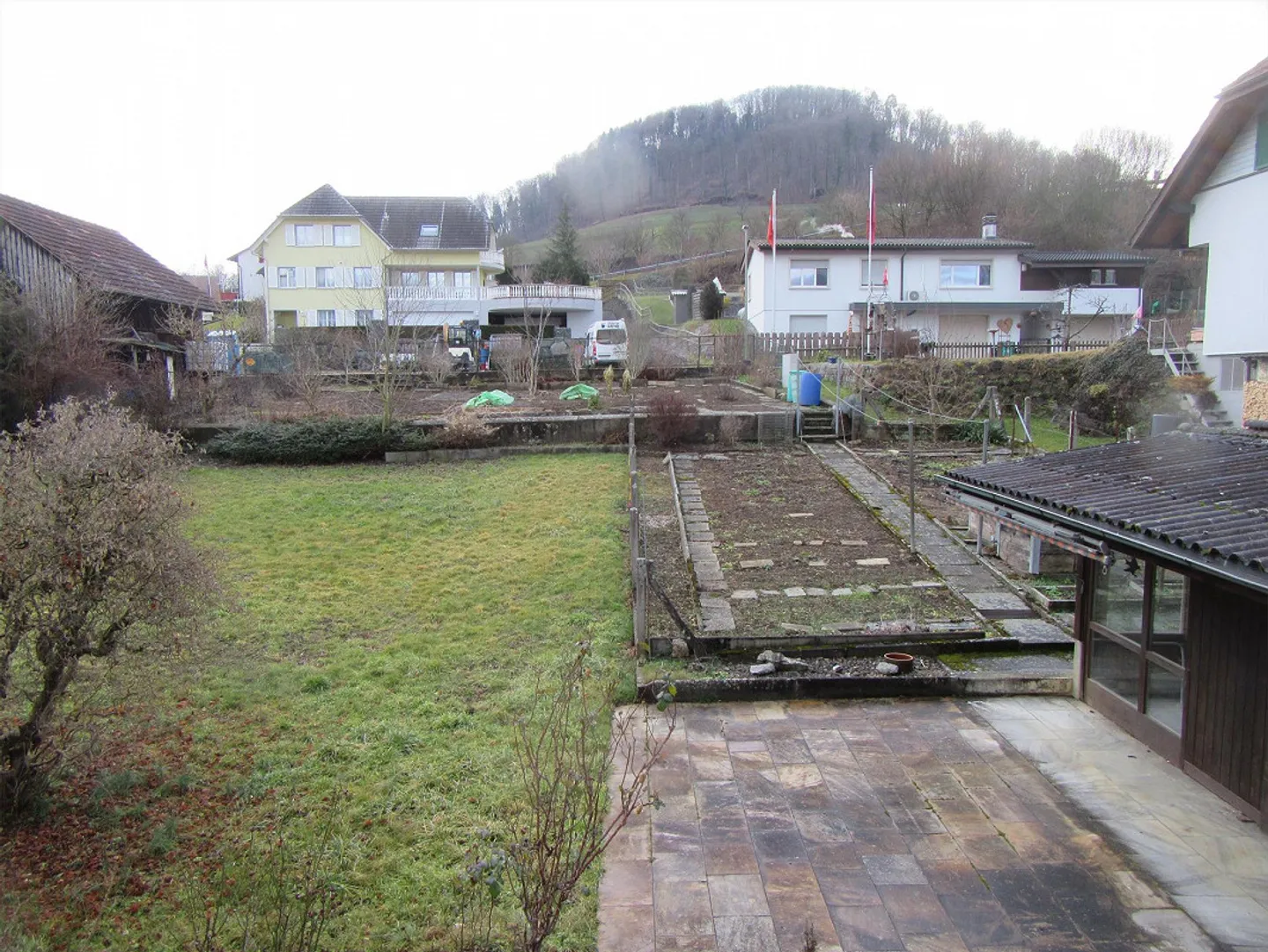 Charmantes Haus mit Ausbaupotential - Foto 3 von 9