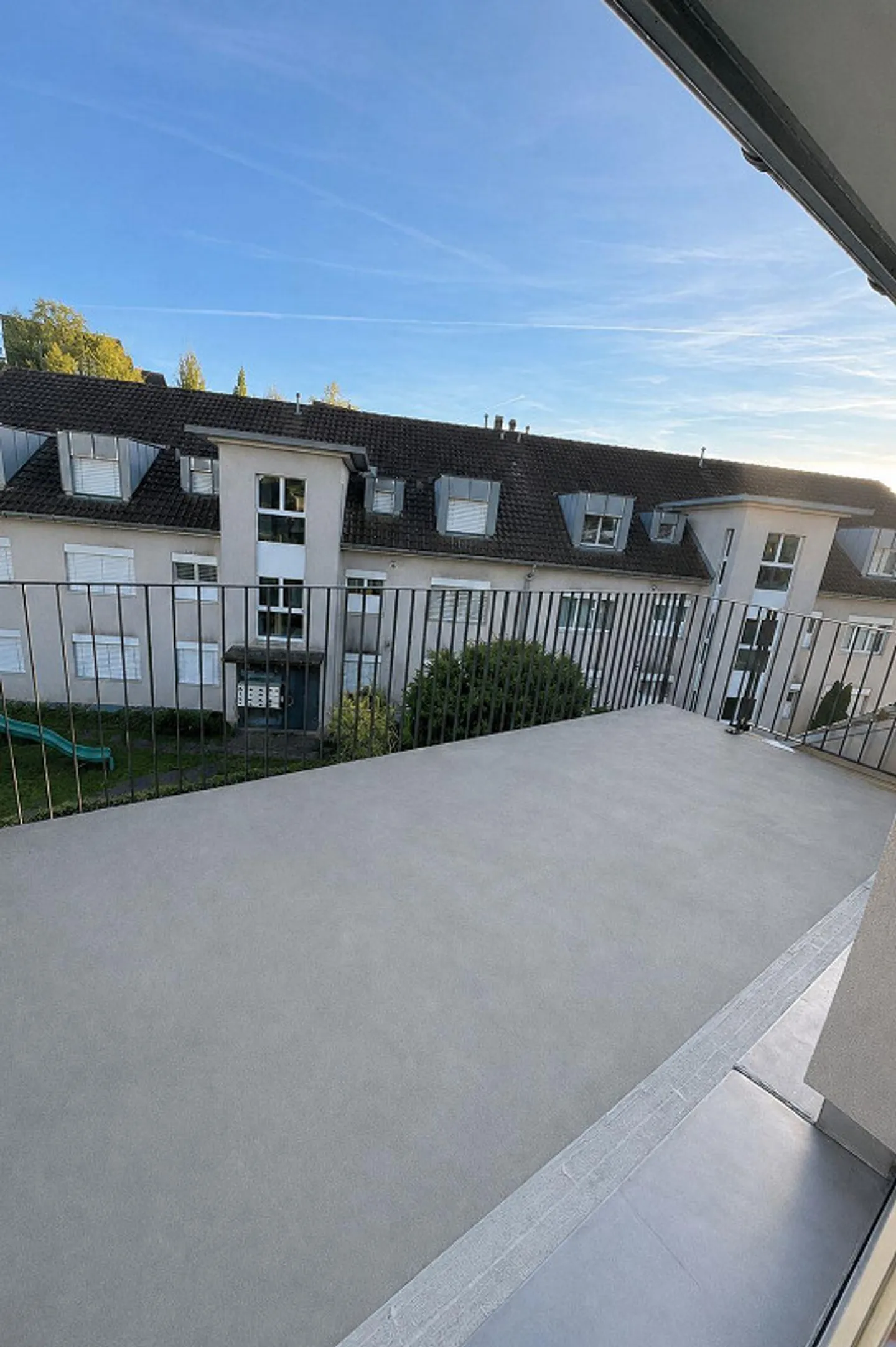 Belle penthouse de 2,5 pièces avec grande terrasse - Photo 5 sur 9