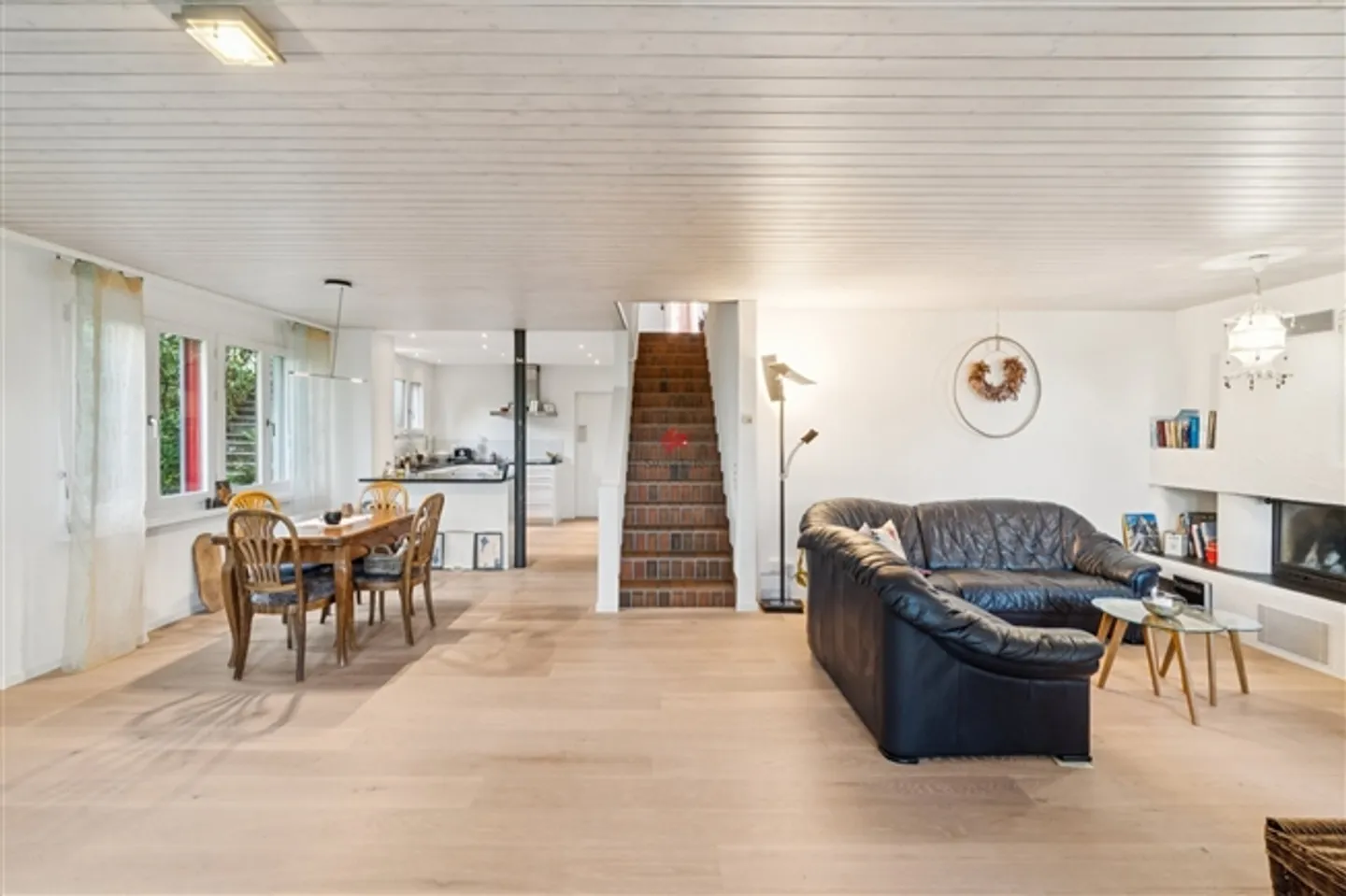 Idyllic House with Exclusive Open View - Photo 3 of 16