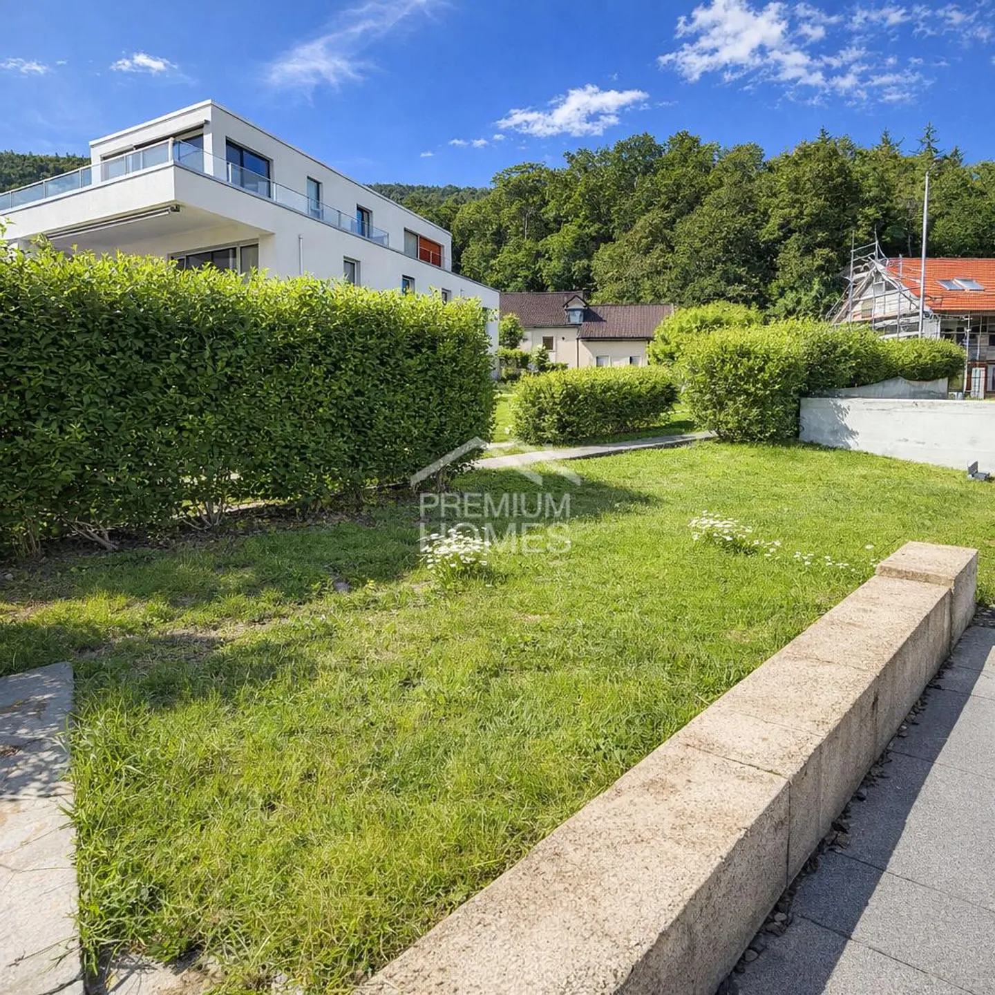 Charming Garden Apartment - Photo 5 of 12