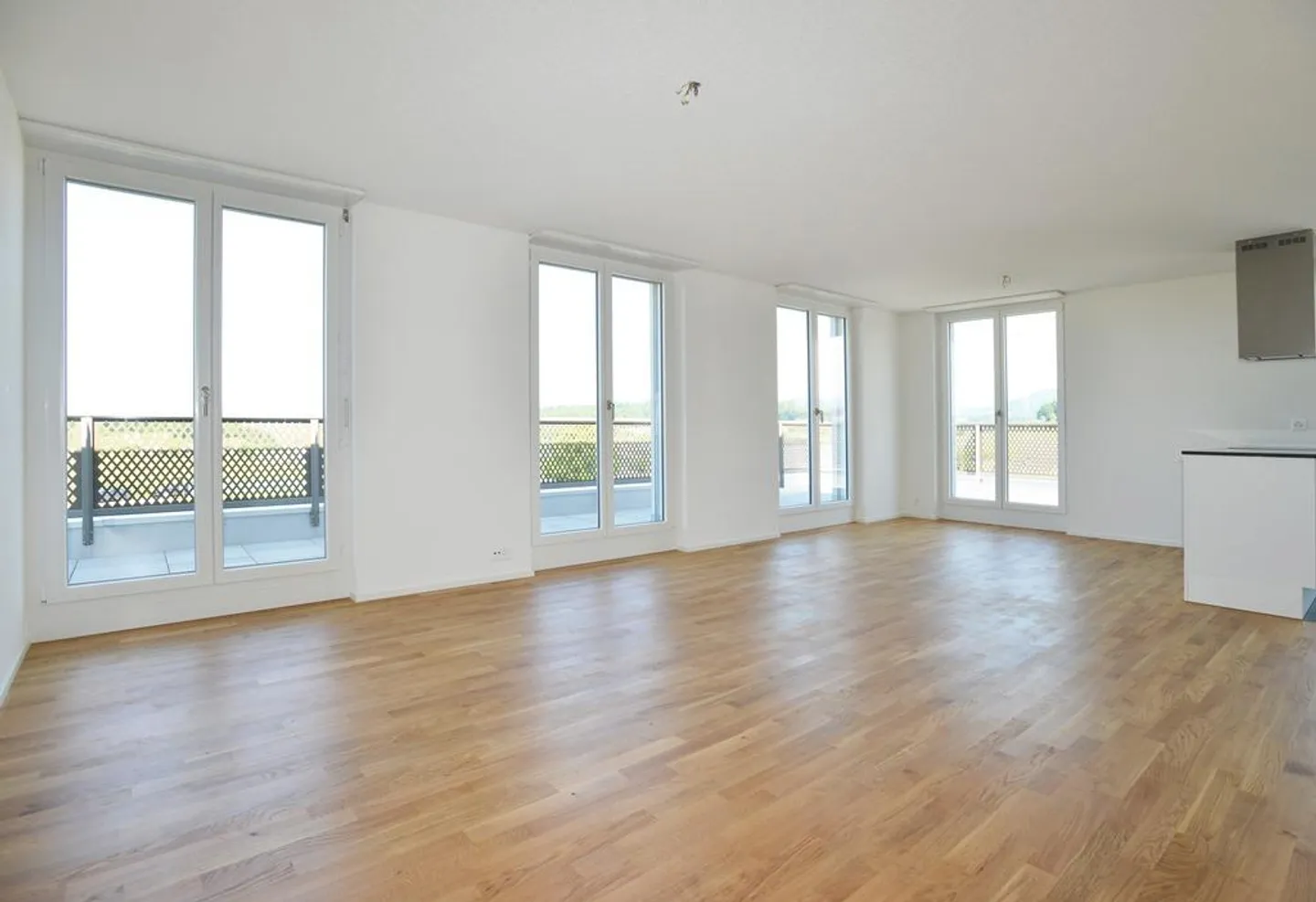 Modernes Apartment mit sonnigem Balkon - Foto 3 von 6