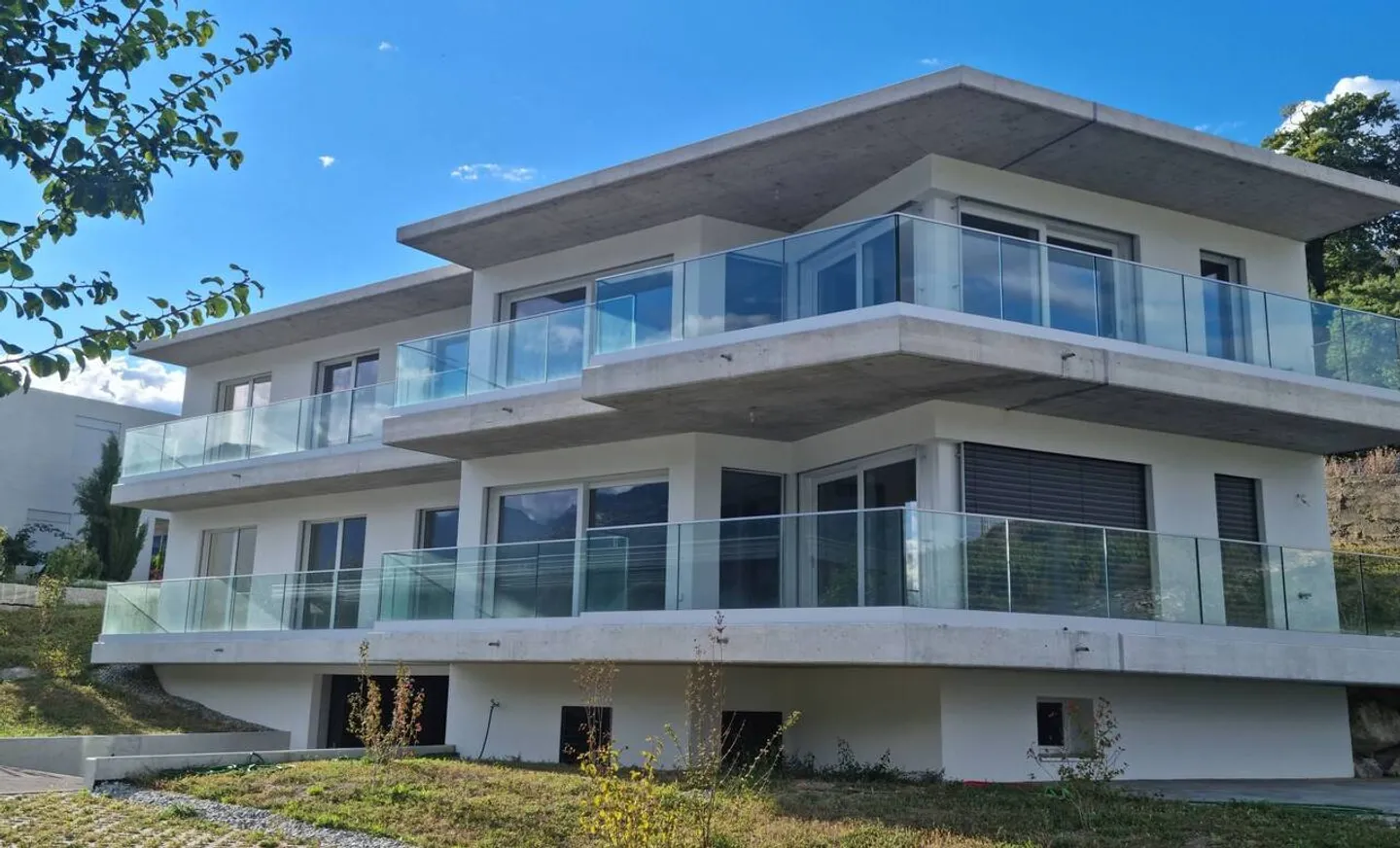 5,5 camere di alto standard - vista grandiosa sui castelli - Foto 1 di 8