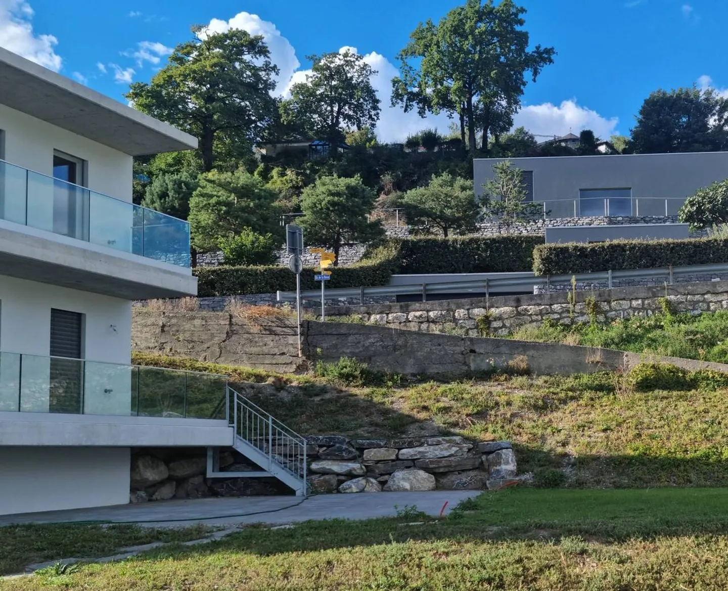 5,5 camere di alto standard - vista grandiosa sui castelli - Foto 2 di 8