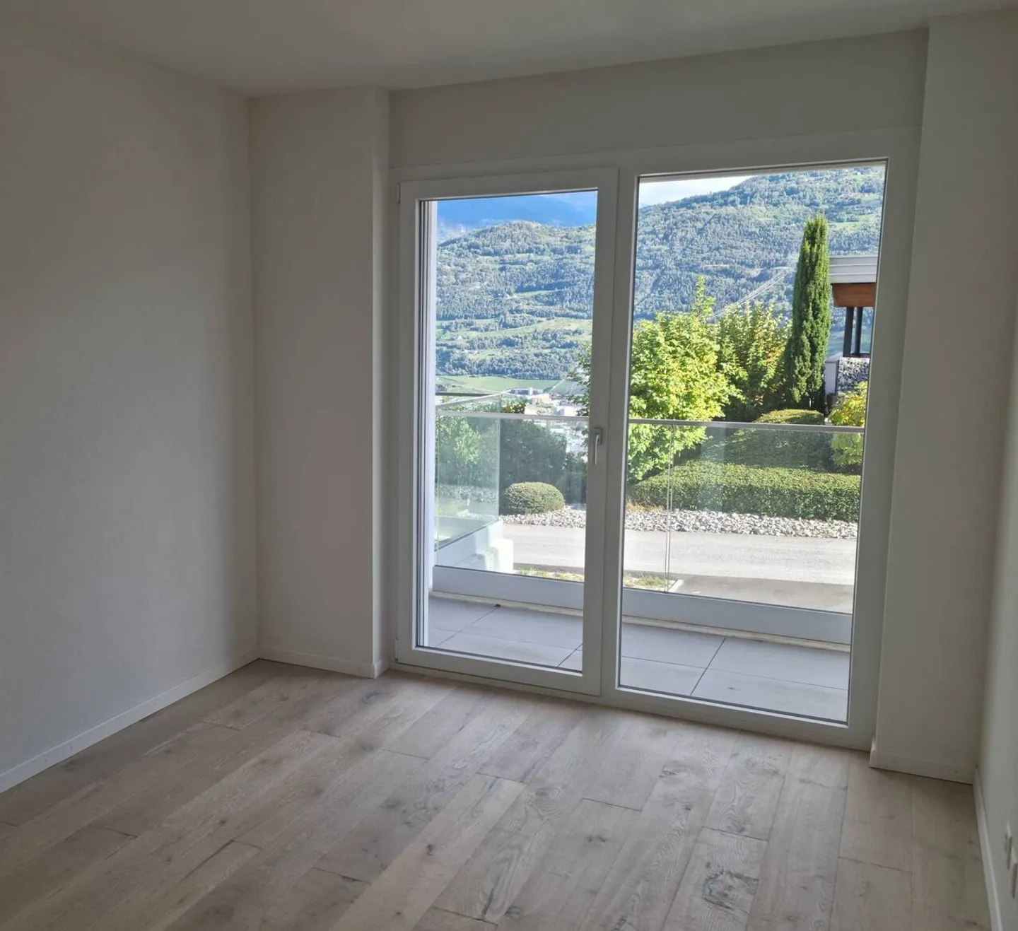 5,5 camere di alto standard - vista grandiosa sui castelli - Foto 8 di 8