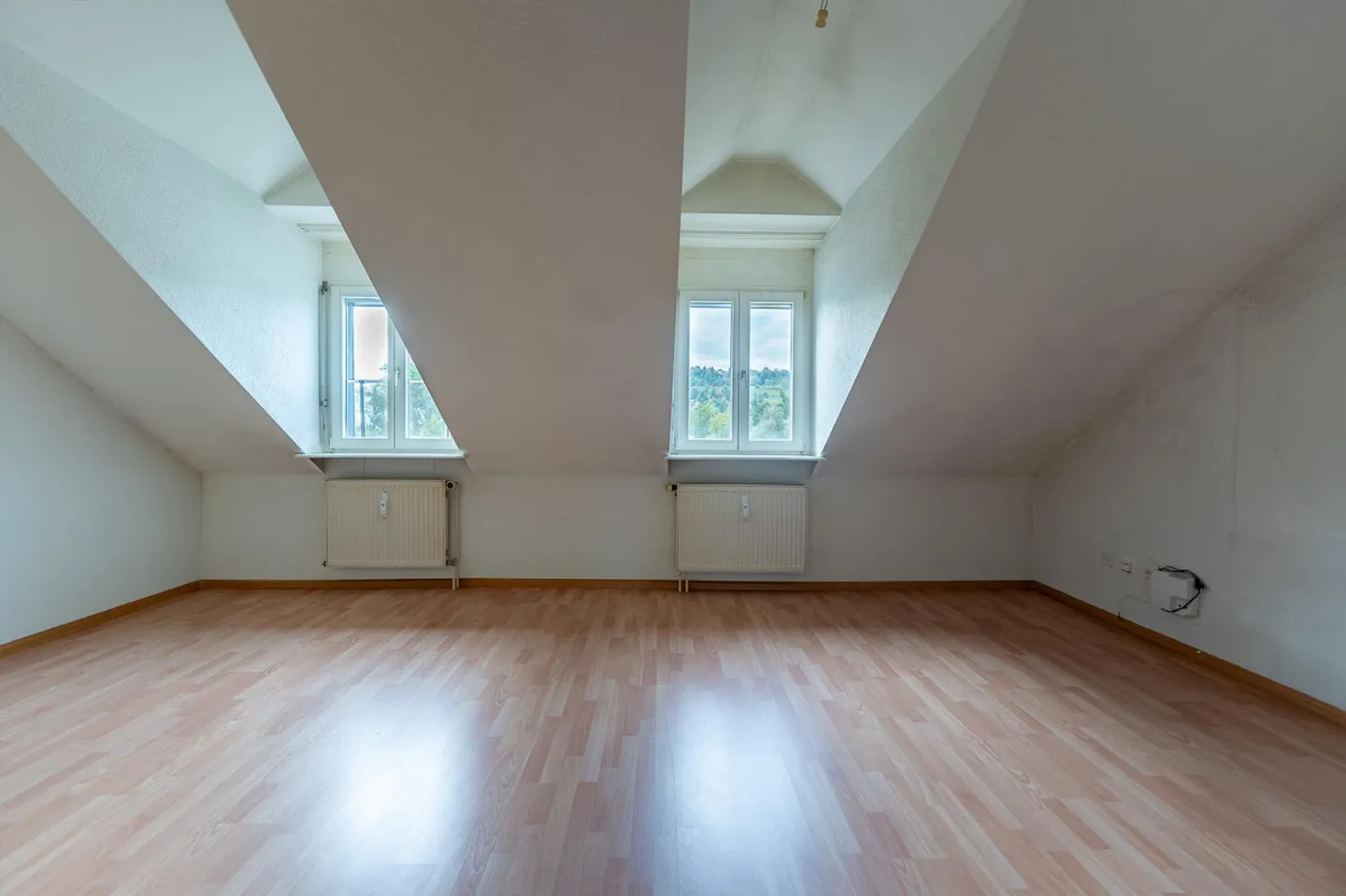 Appartement en duplex spacieux et confortable de 4 pièces à Riehen - Photo 1 sur 9