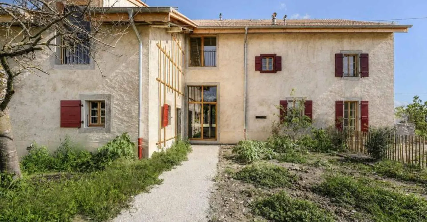 Casa rara nella campagna ginevrina - Foto 2 di 13