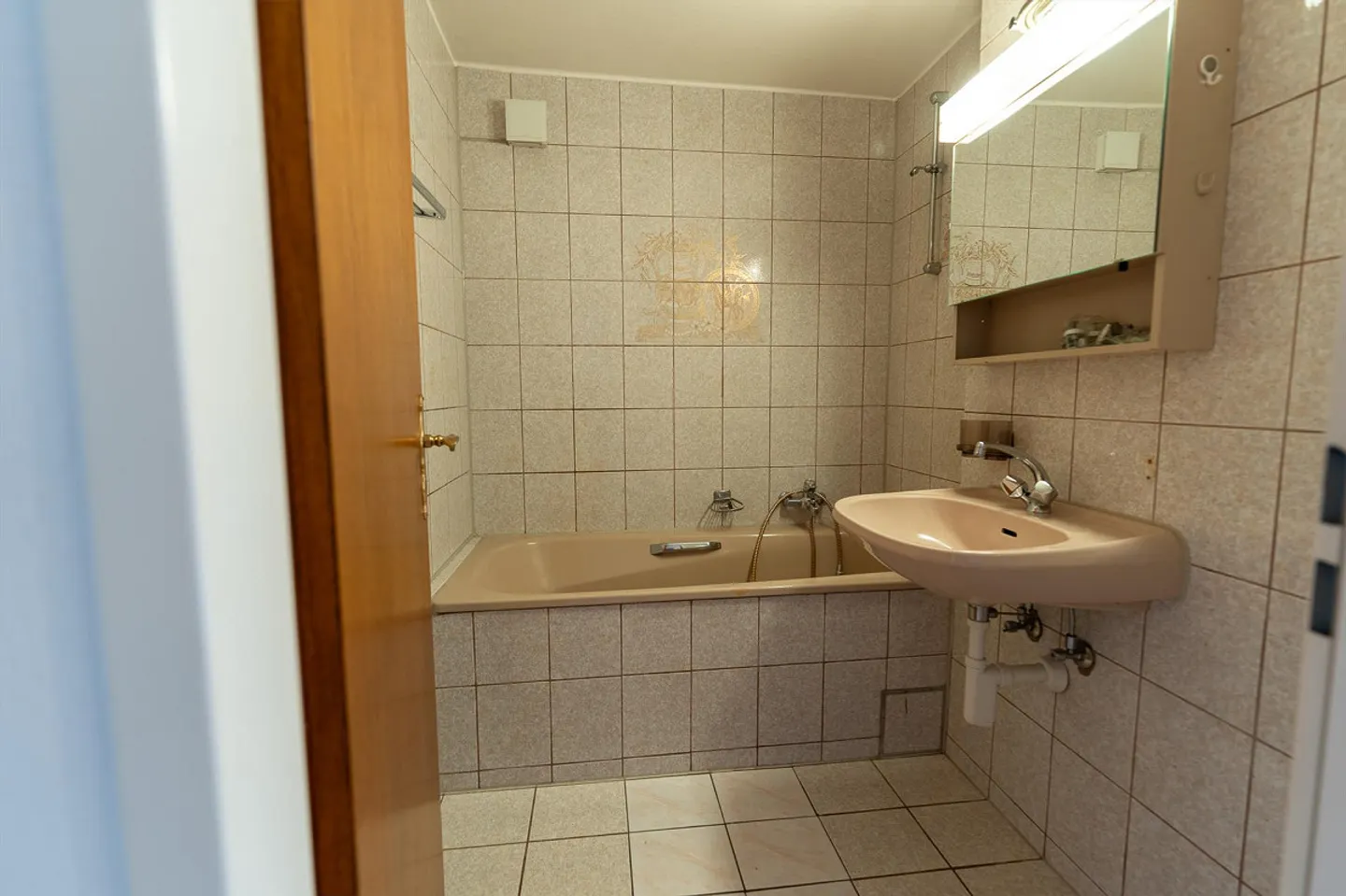 Appartement en duplex spacieux et confortable de 4 pièces à Riehen - Photo 6 sur 9