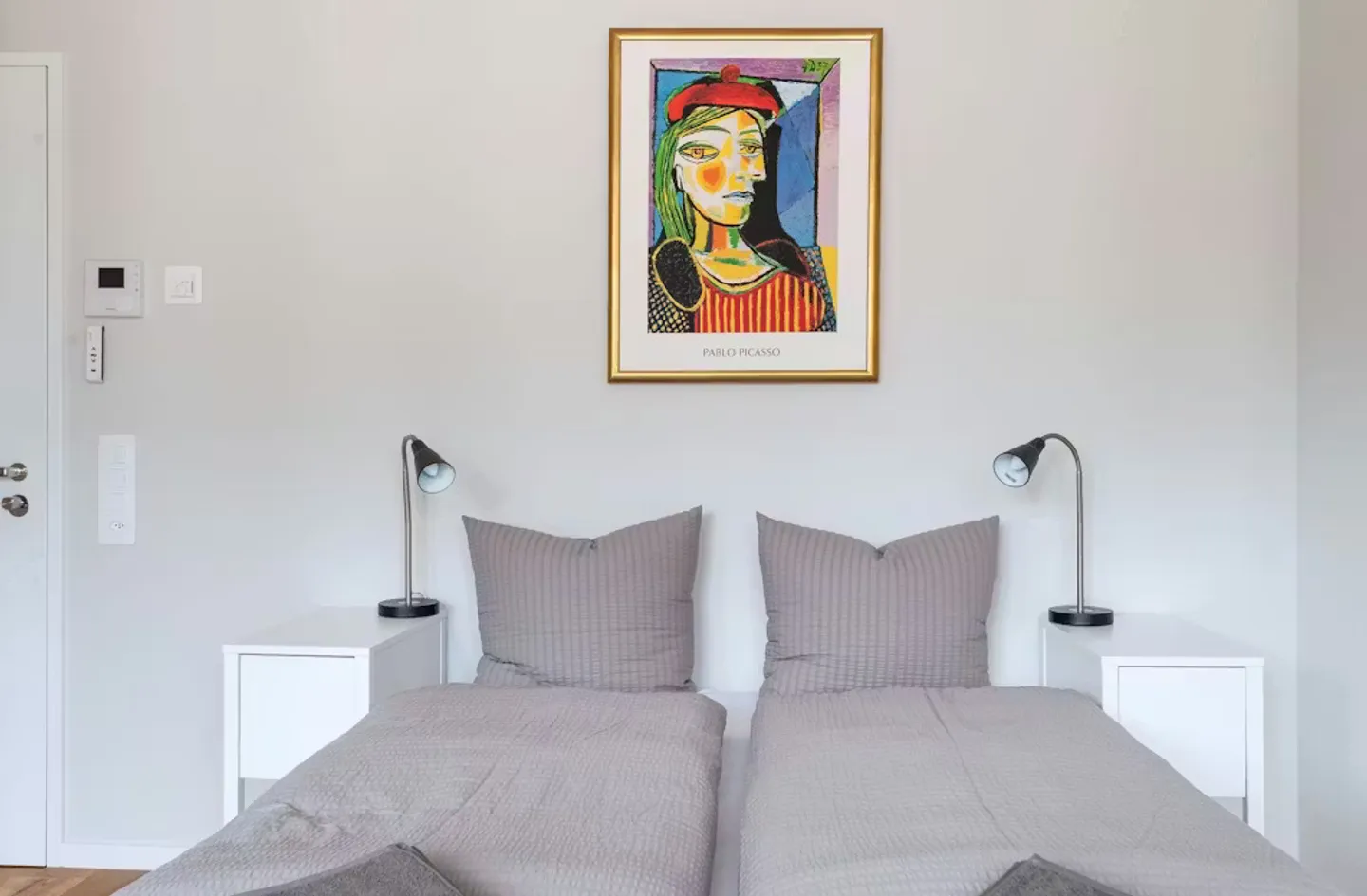 Charming Apartment in Basel - Photo 2 of 10