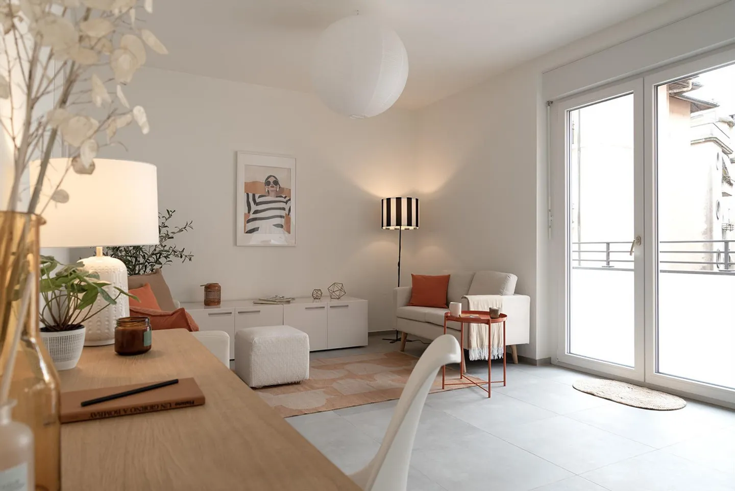 FOR RENT IN RECENTLY RENOVATED BUILDING - Photo 4 of 13