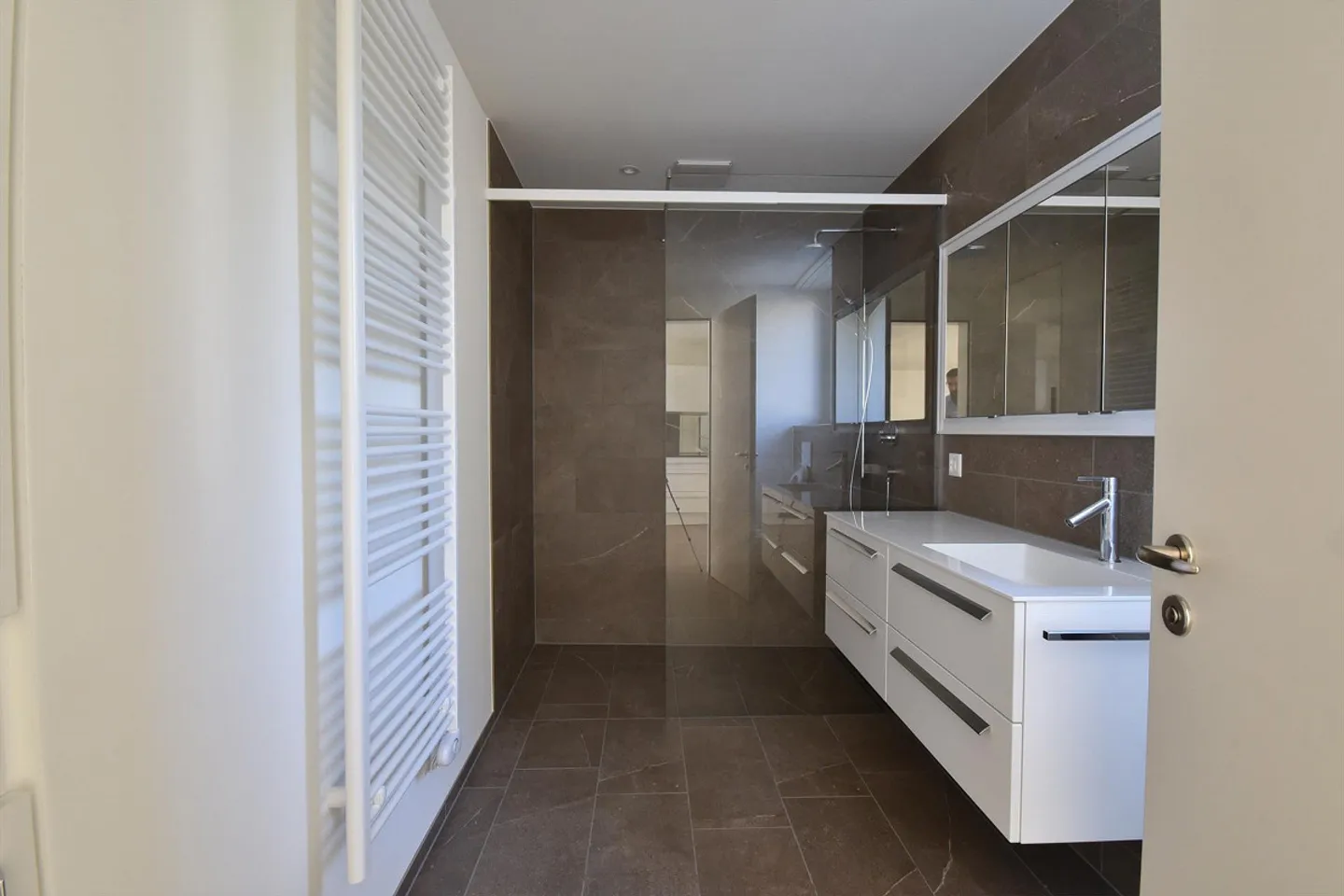 APPARTAMENTO 2,5 STANZE AL PIANO SUPERIORE - VIENI A VIVERE, RIMANERE, GODERE - Foto 4 di 6