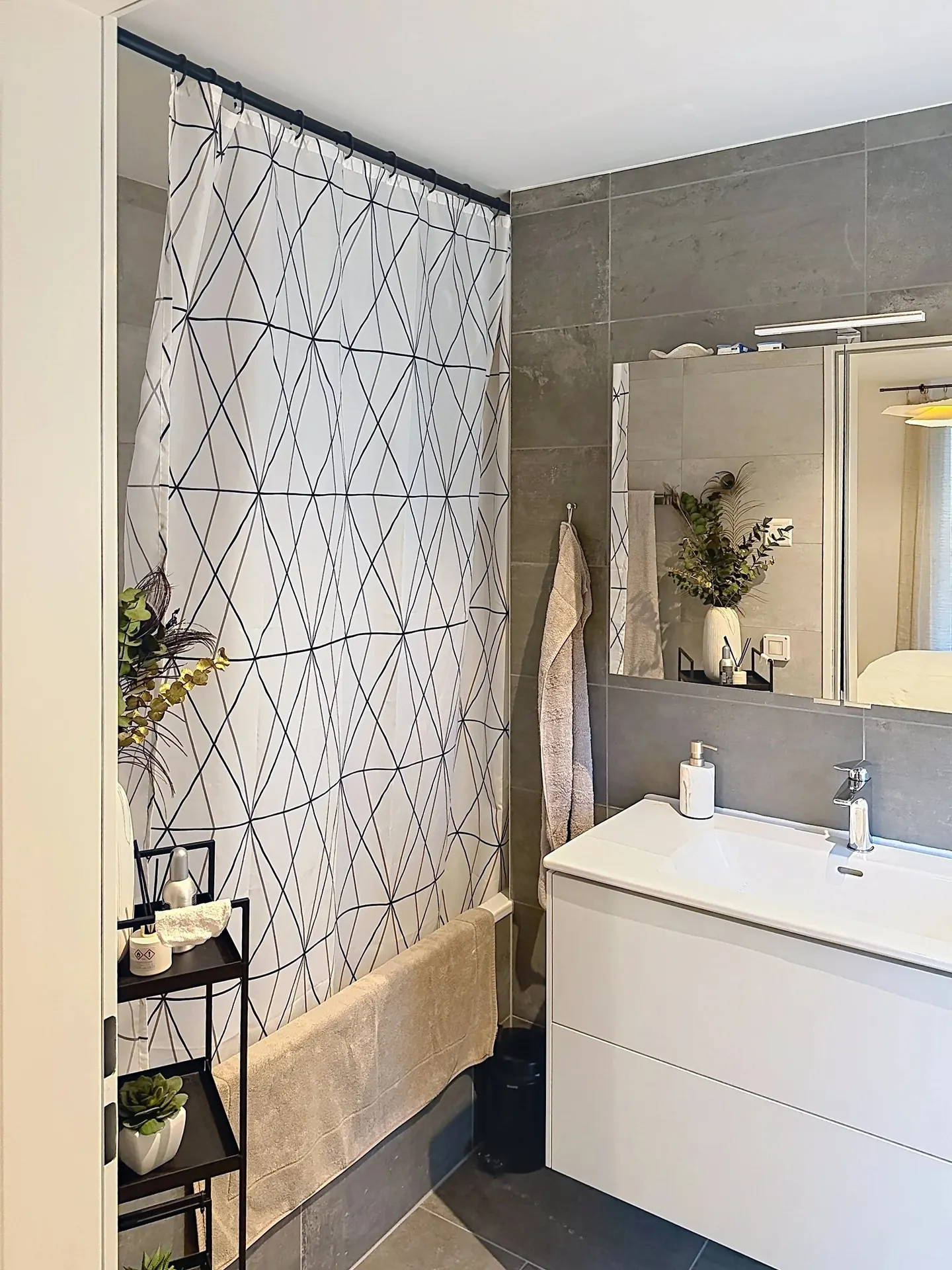 Appartamento Moderno con Vista Lago - Foto 5 di 7
