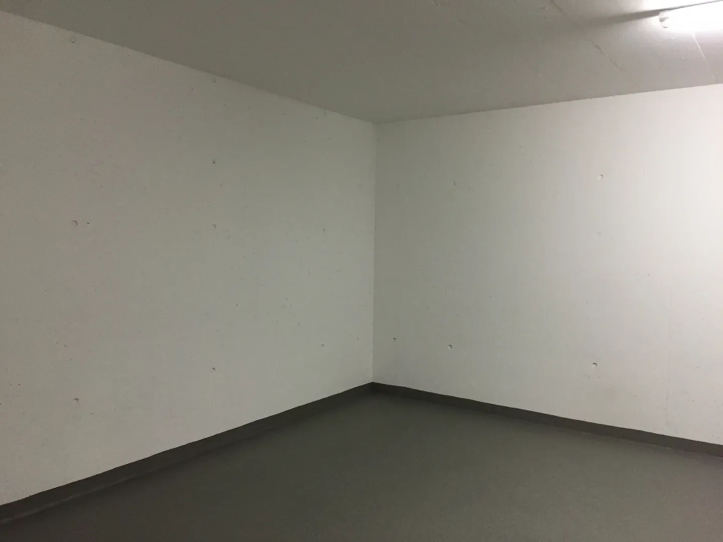 VERKAUFSFLÄCHE - LAGER - Foto 2 von 3