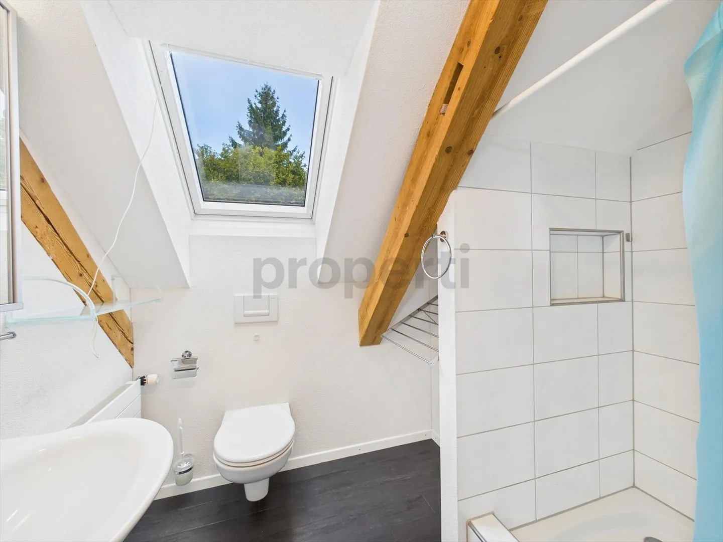 Charming penthouse with history and modern comfort in Müllheim, Canton TG - Photo 9 of 12