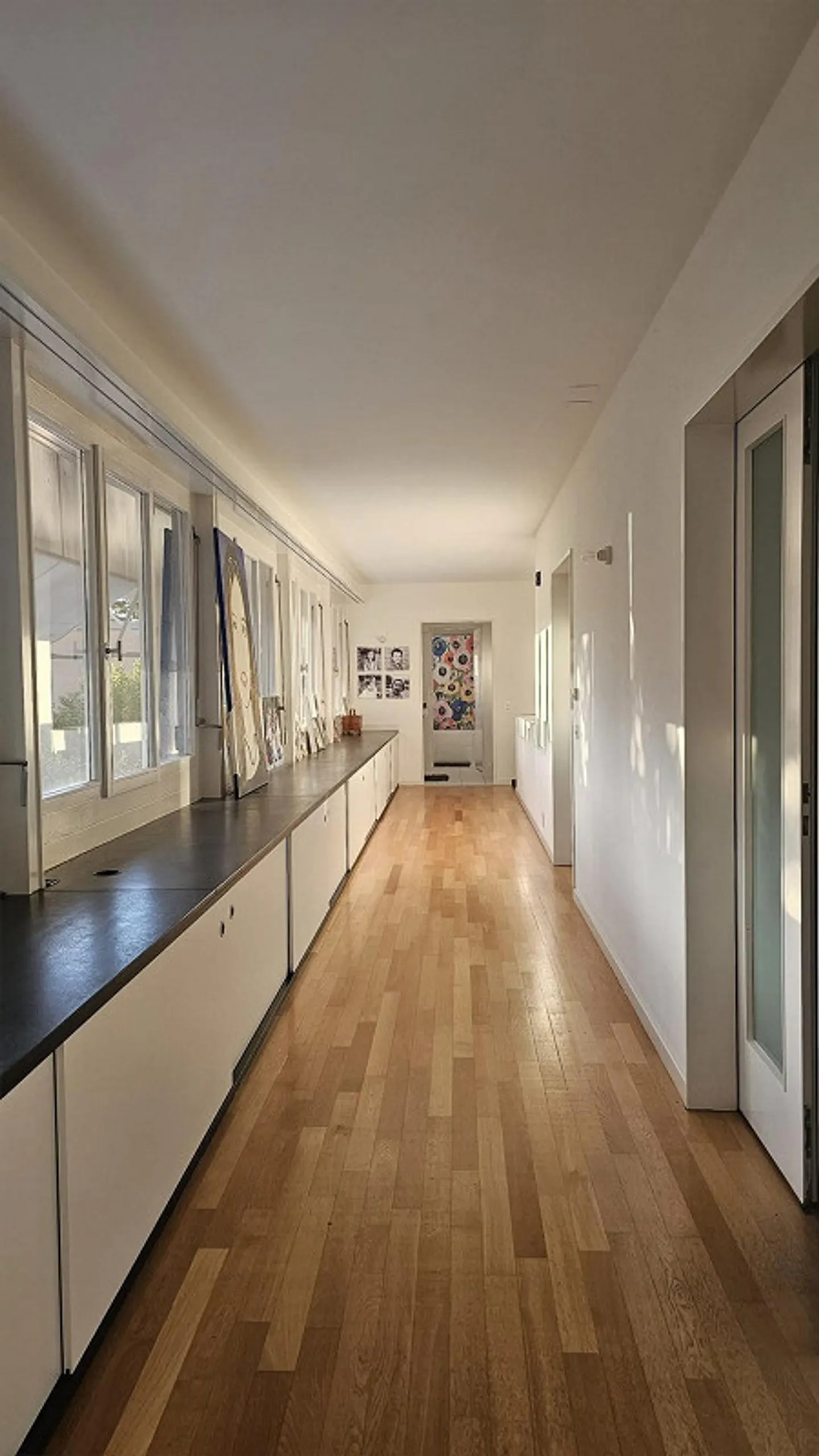 7-Zimmer-Einfamilienhaus mit grossem Garten in Reinach mieten - Foto 8 di 13