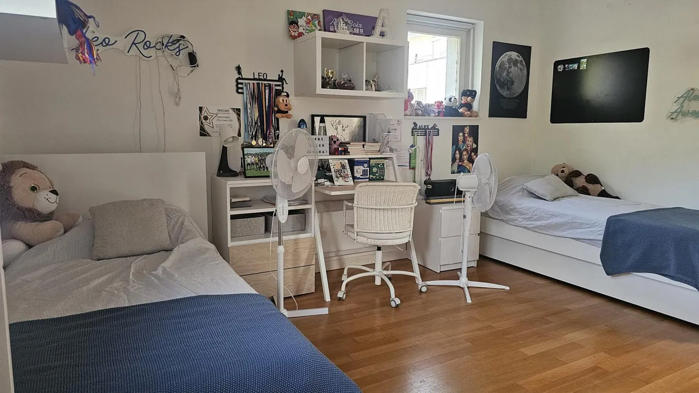 7-Zimmer-Einfamilienhaus mit grossem Garten in Reinach mieten - Foto 9 di 13