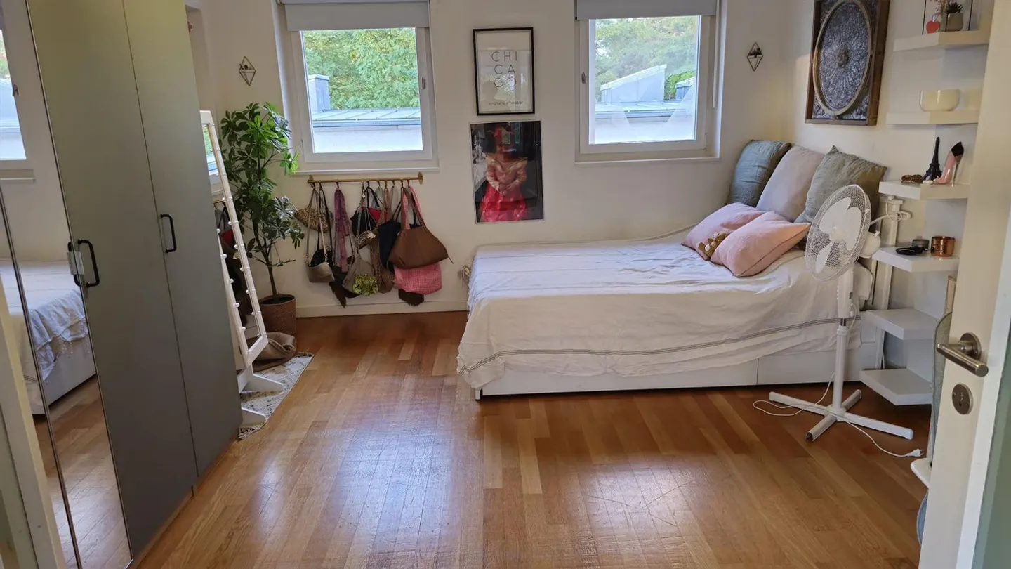 7-Zimmer-Einfamilienhaus mit grossem Garten in Reinach mieten - Foto 10 di 13