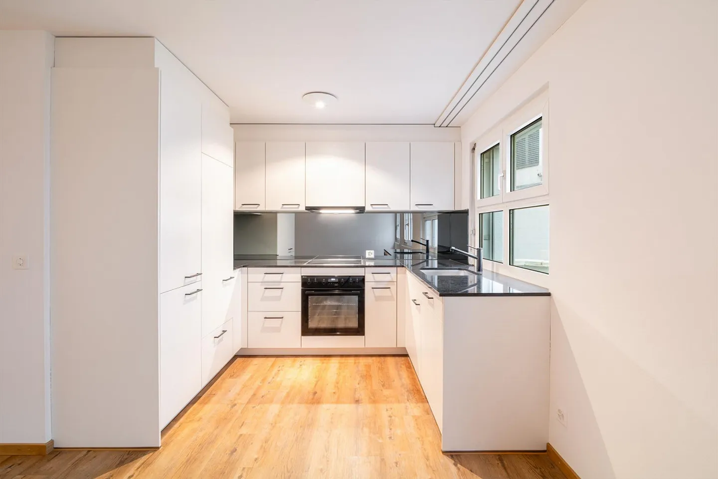 Appartamento 1,5 stanze come nuovo nel cuore della città di Lucerna - Foto 2 di 3