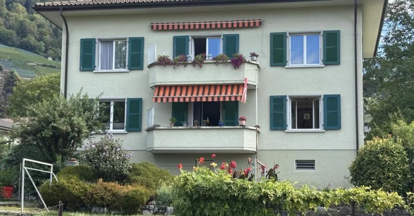 Edificio e terreno edificabile a Ollon - Foto 2 di 12