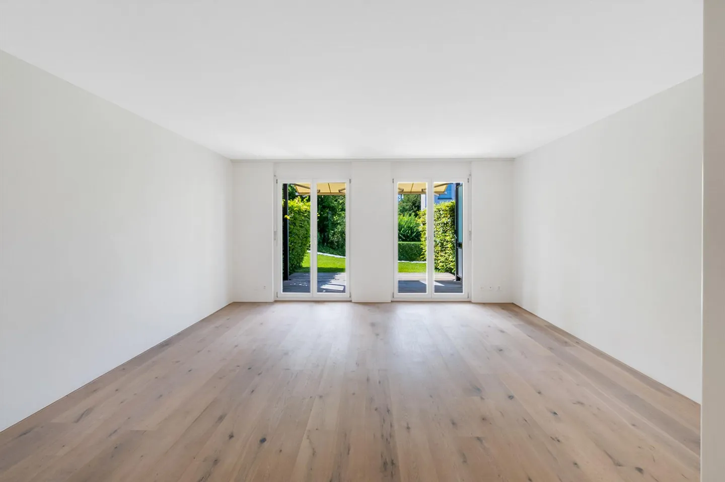 Maison familiale moderne avec beaucoup de verdure, de calme et de lumière - Photo 5 sur 13