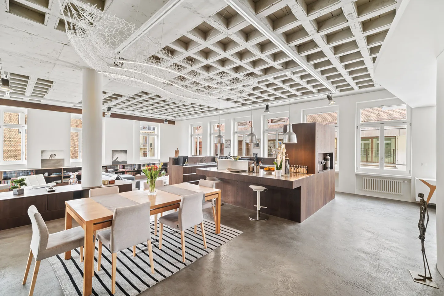 Außergewöhnliches und seltenes Loft im Herzen von Vevey - Foto 3 von 16