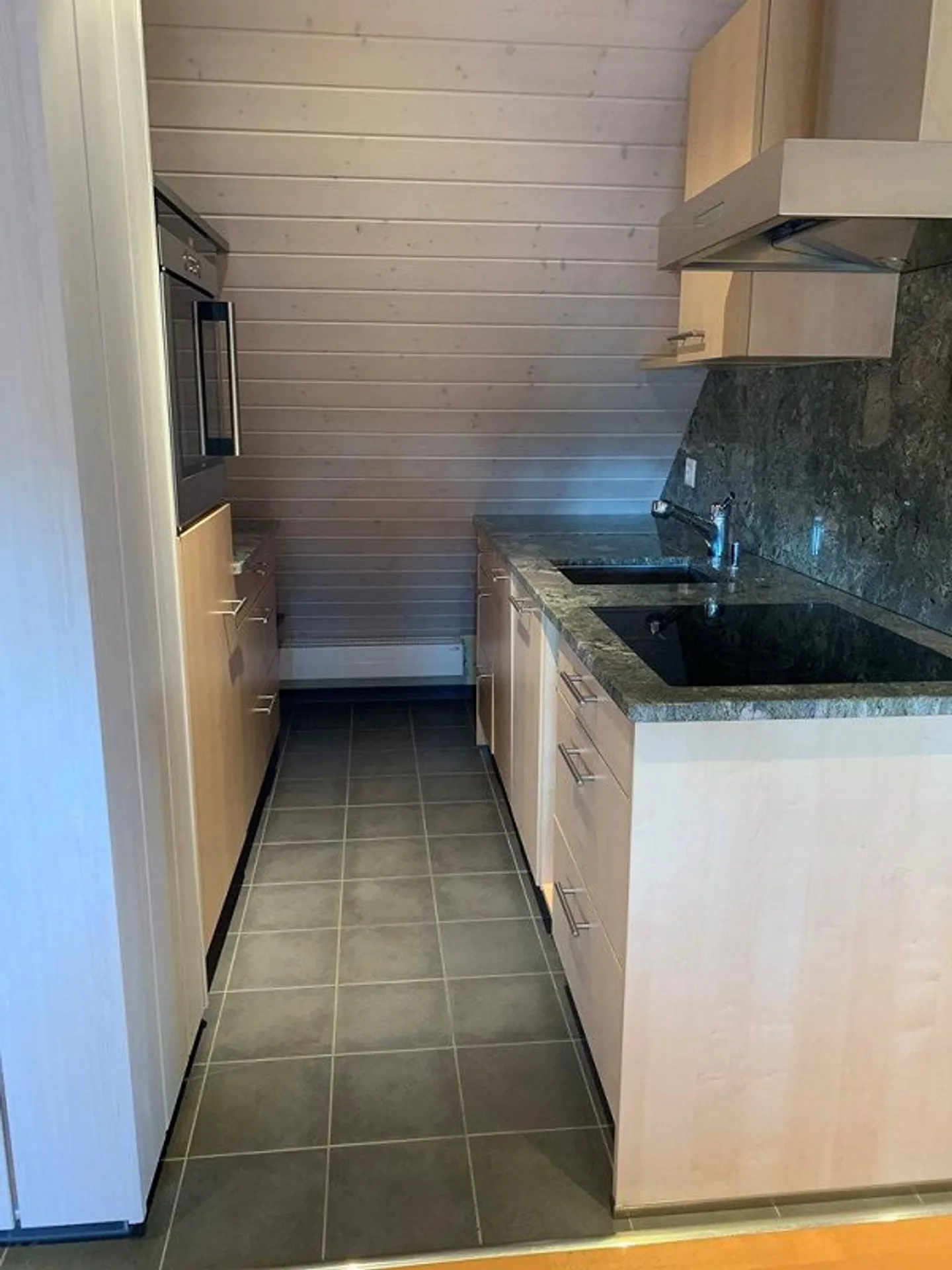 Penthouse in a central location! - Photo 6 of 8