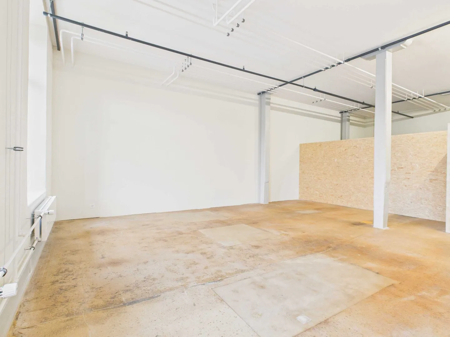 Flexibles Lager in modernem Gewerbehaus - Foto 1 von 8