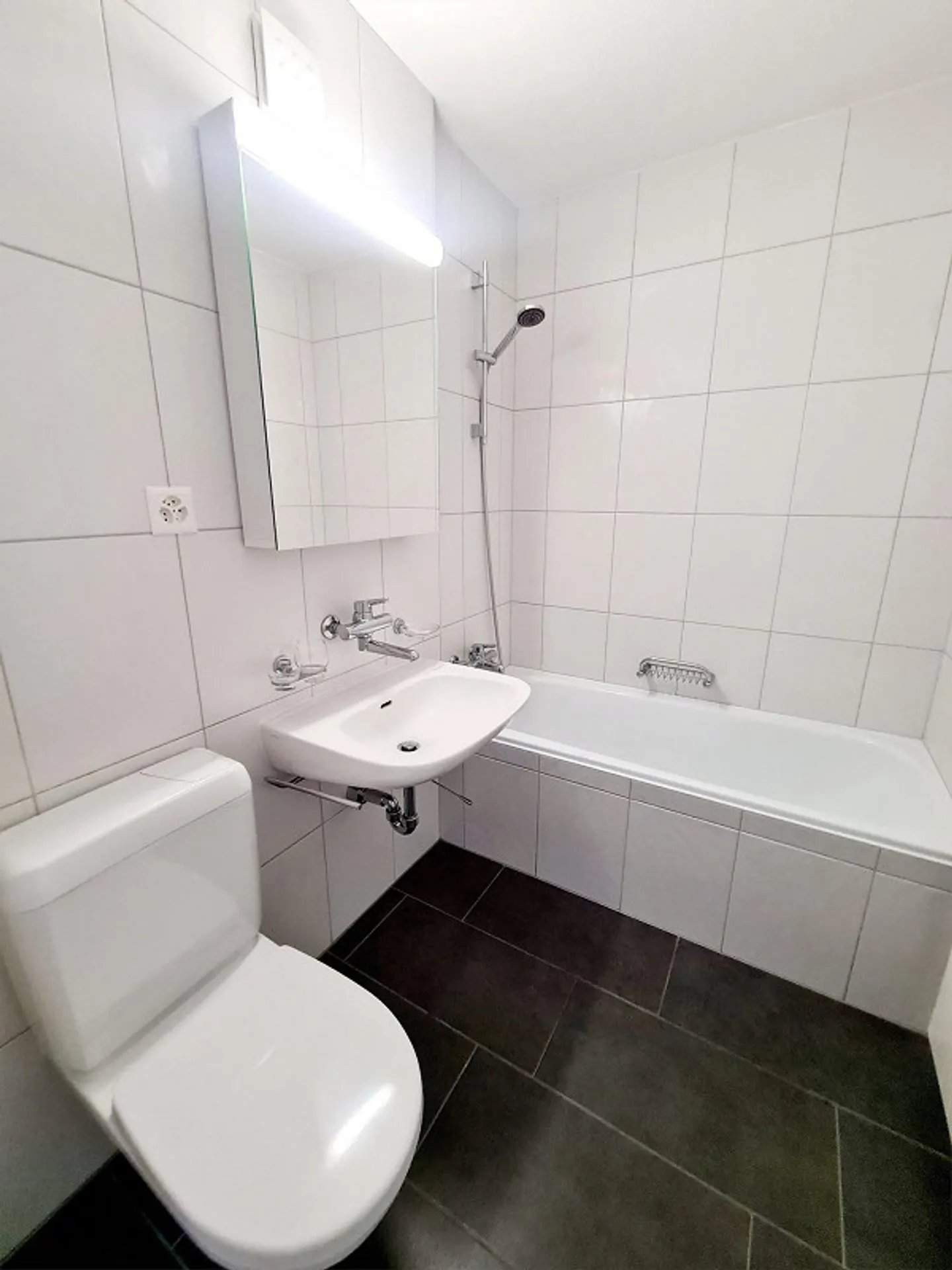 Moderne 2.5 Zimmerwohnung - Foto 8 von 10