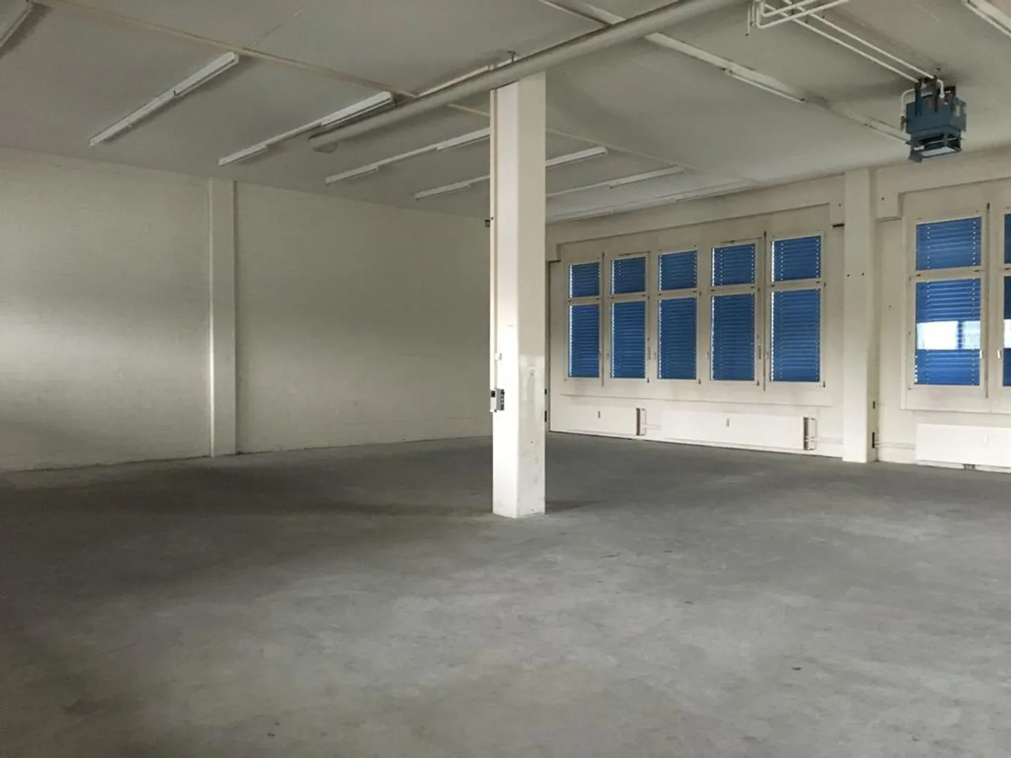 Spazio commerciale versatile con rampe di consegna / Capacità di carico 1.500 kg/m2 - Foto 5 di 6