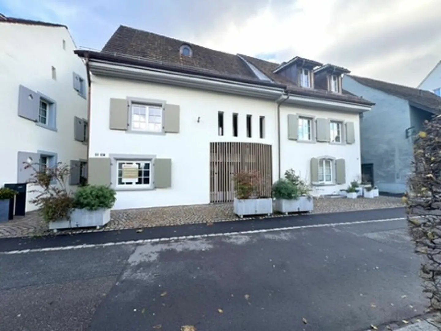 Appartement en duplex au centre de Muttenz - Photo 2 sur 19