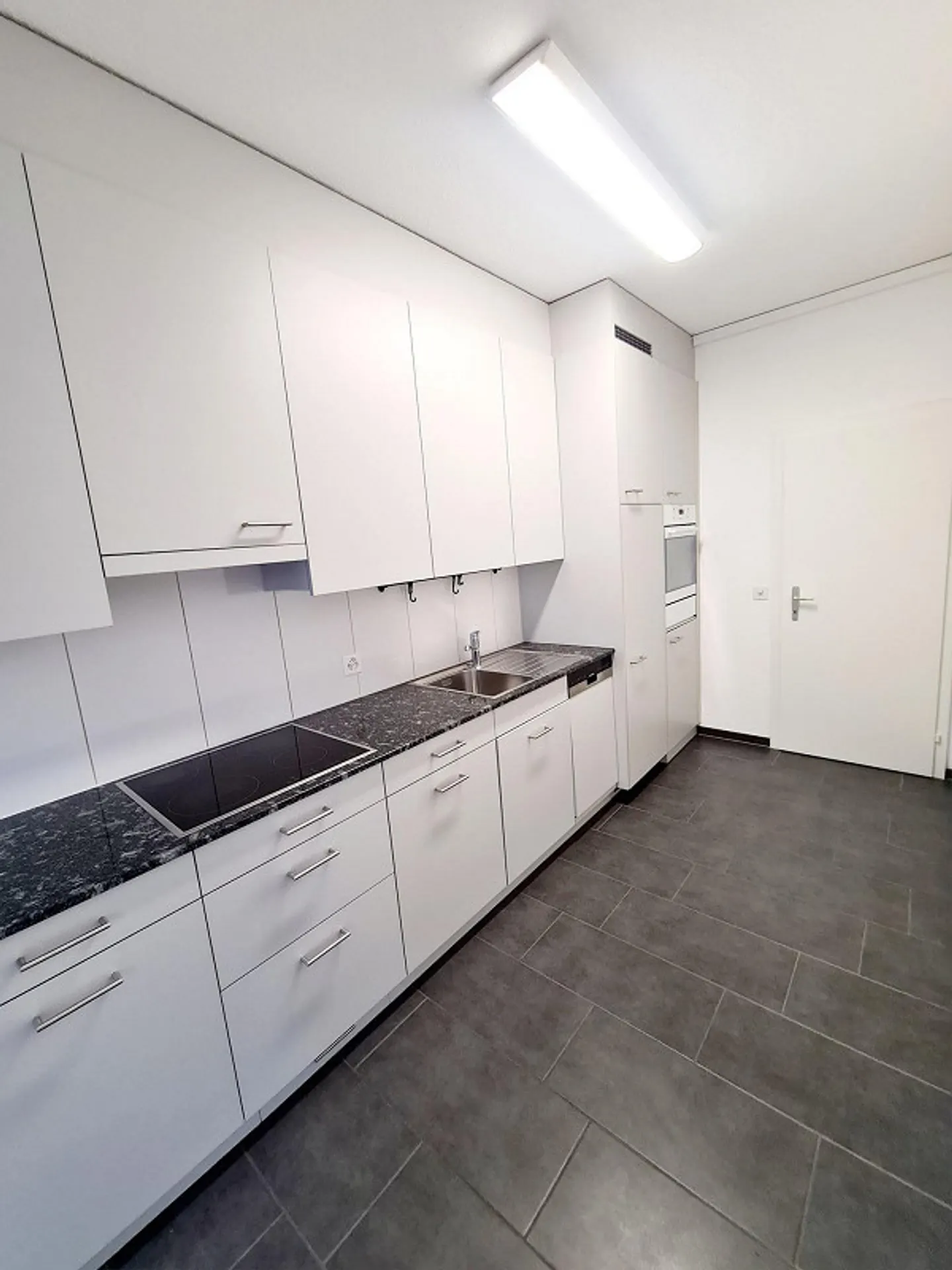 Moderne 2.5 Zimmerwohnung - Foto 1 von 10