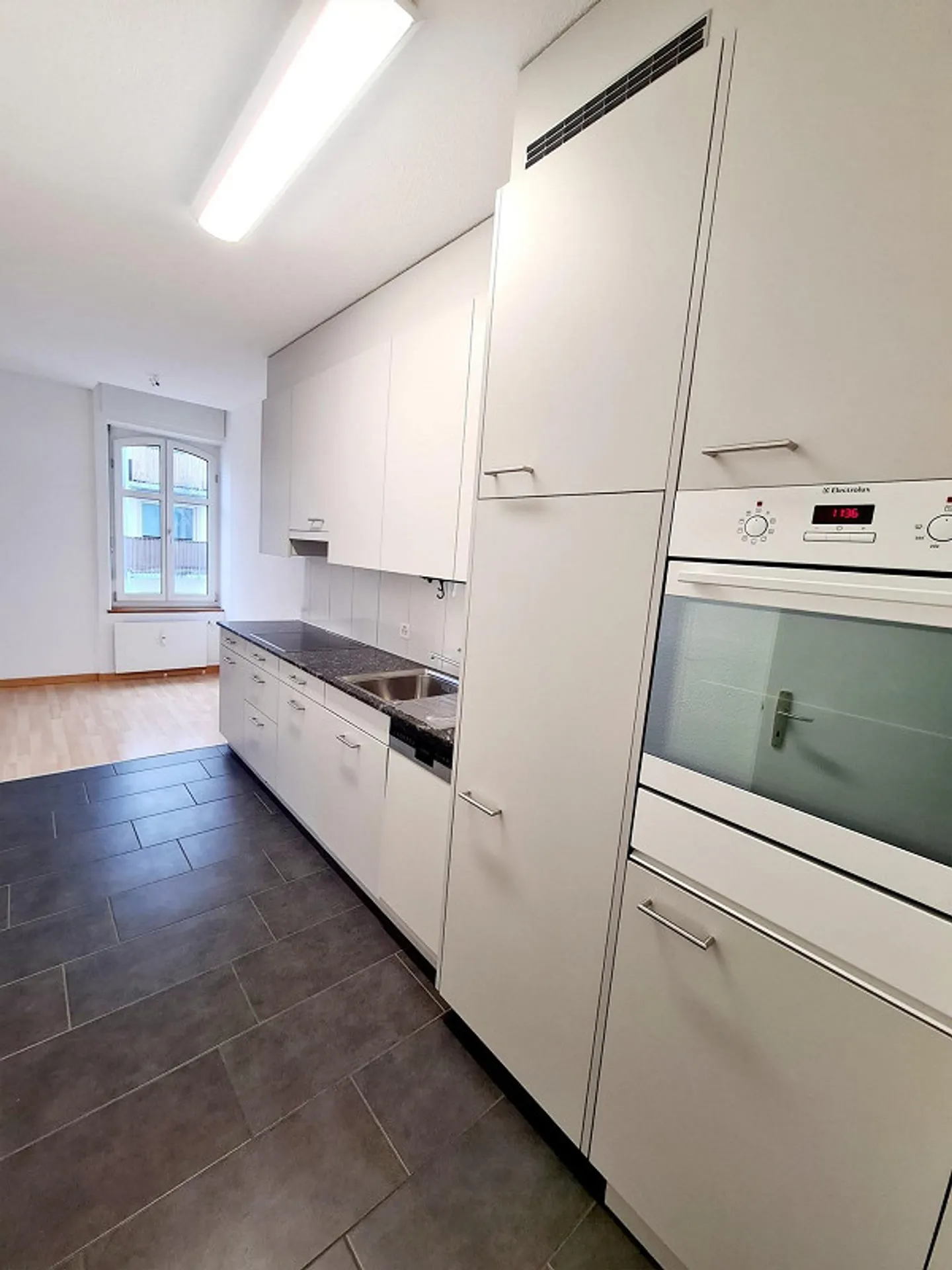 Moderne 2.5 Zimmerwohnung - Foto 2 von 10